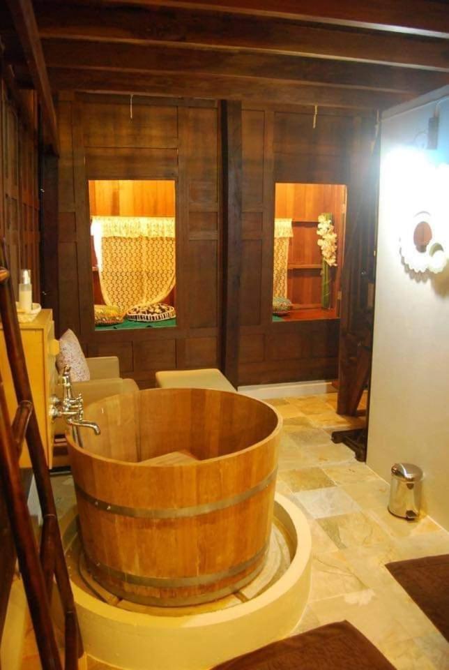 Deluxe Family Suite - Photo 3