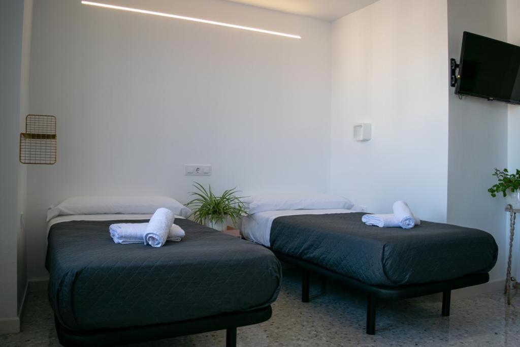 Deluxe Double Room with Balcony - Photo 26