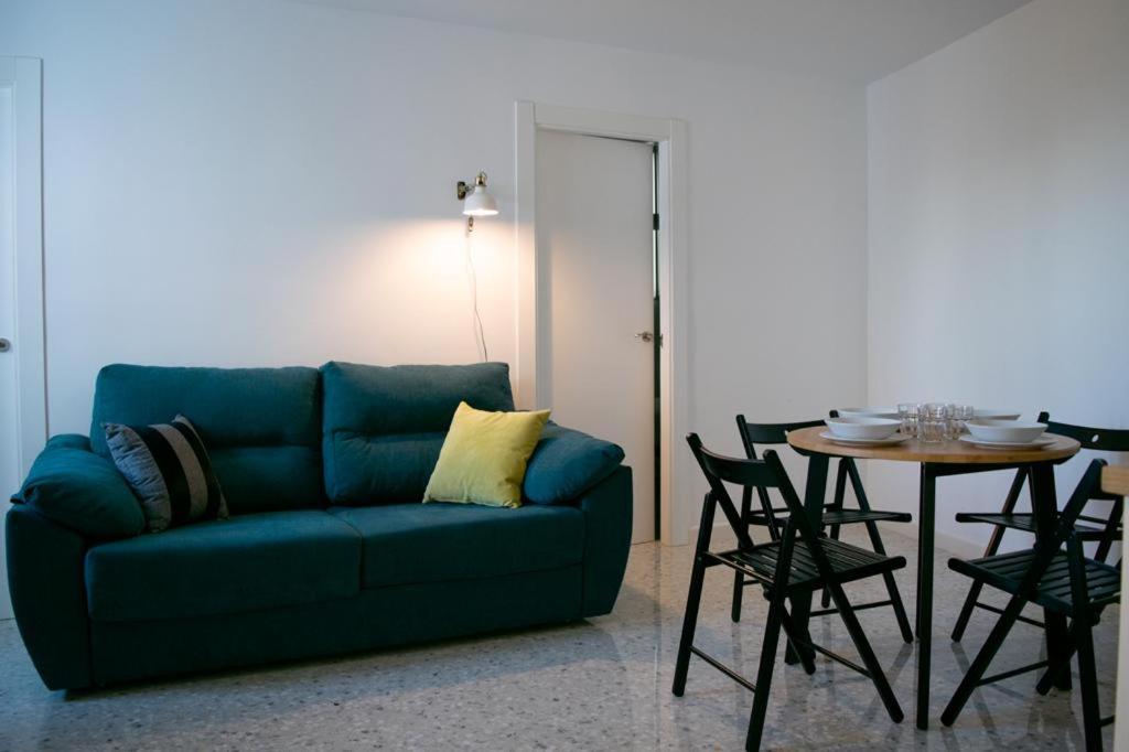 Deluxe Double Room with Balcony - Photo 45