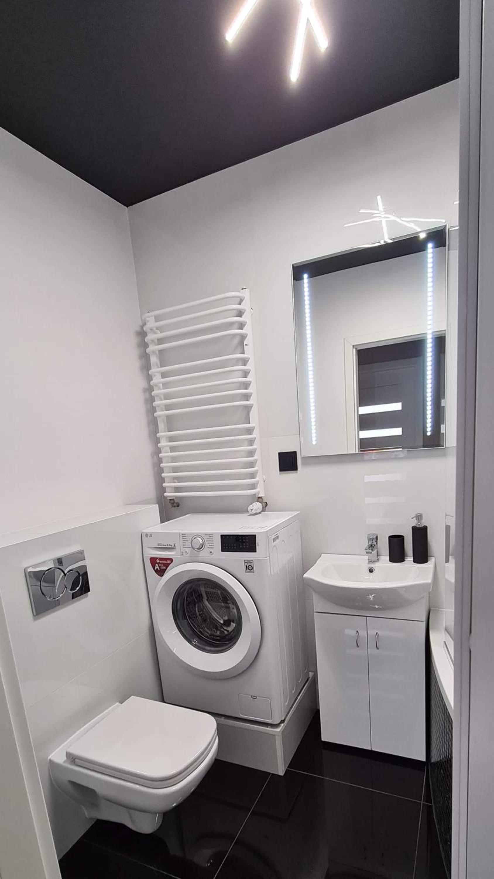 Two-Bedroom Apartment - Photo 3
