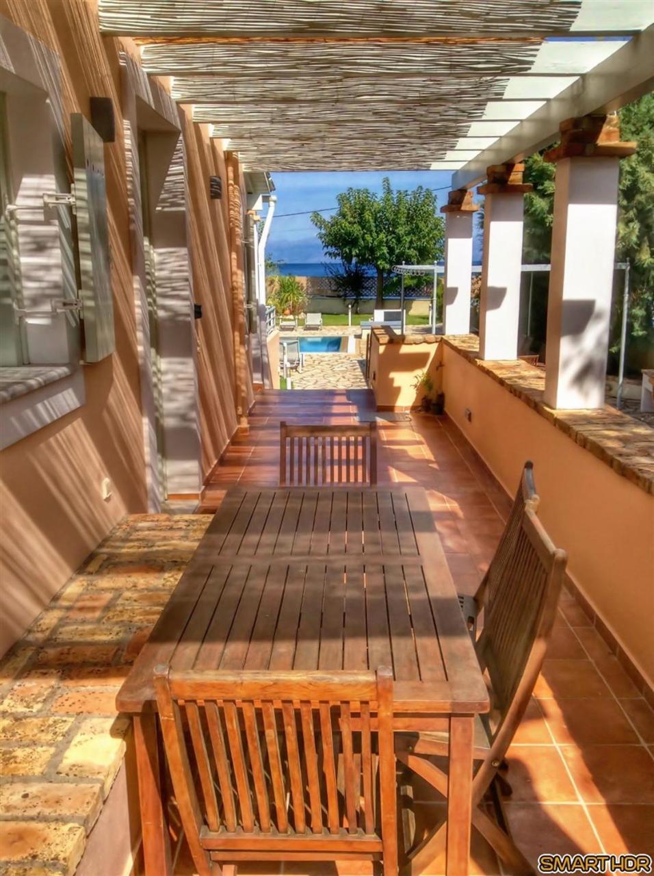 Villa - Beach Front photo 2