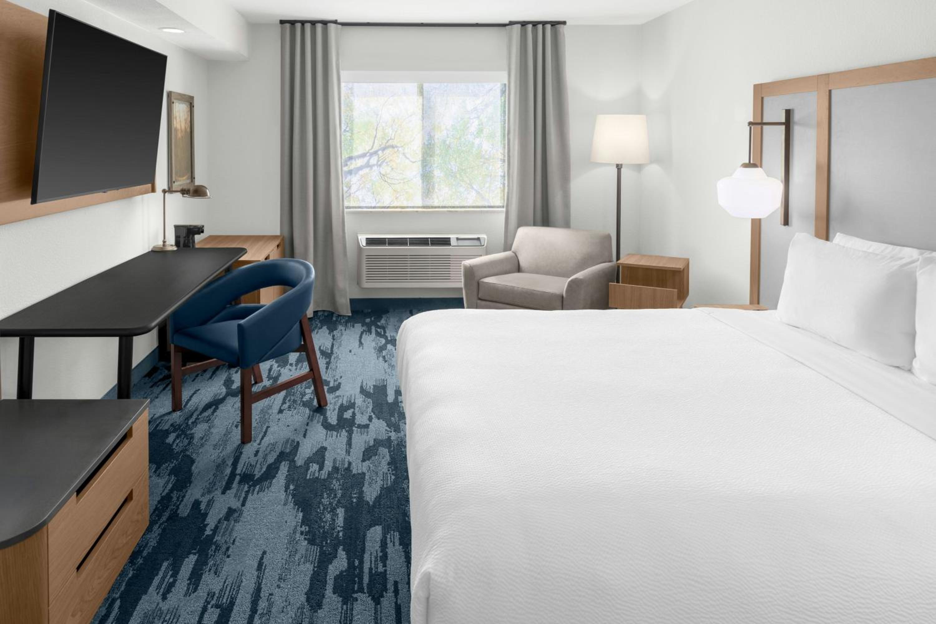 King Room with Sofa Bed - Hearing Accessible