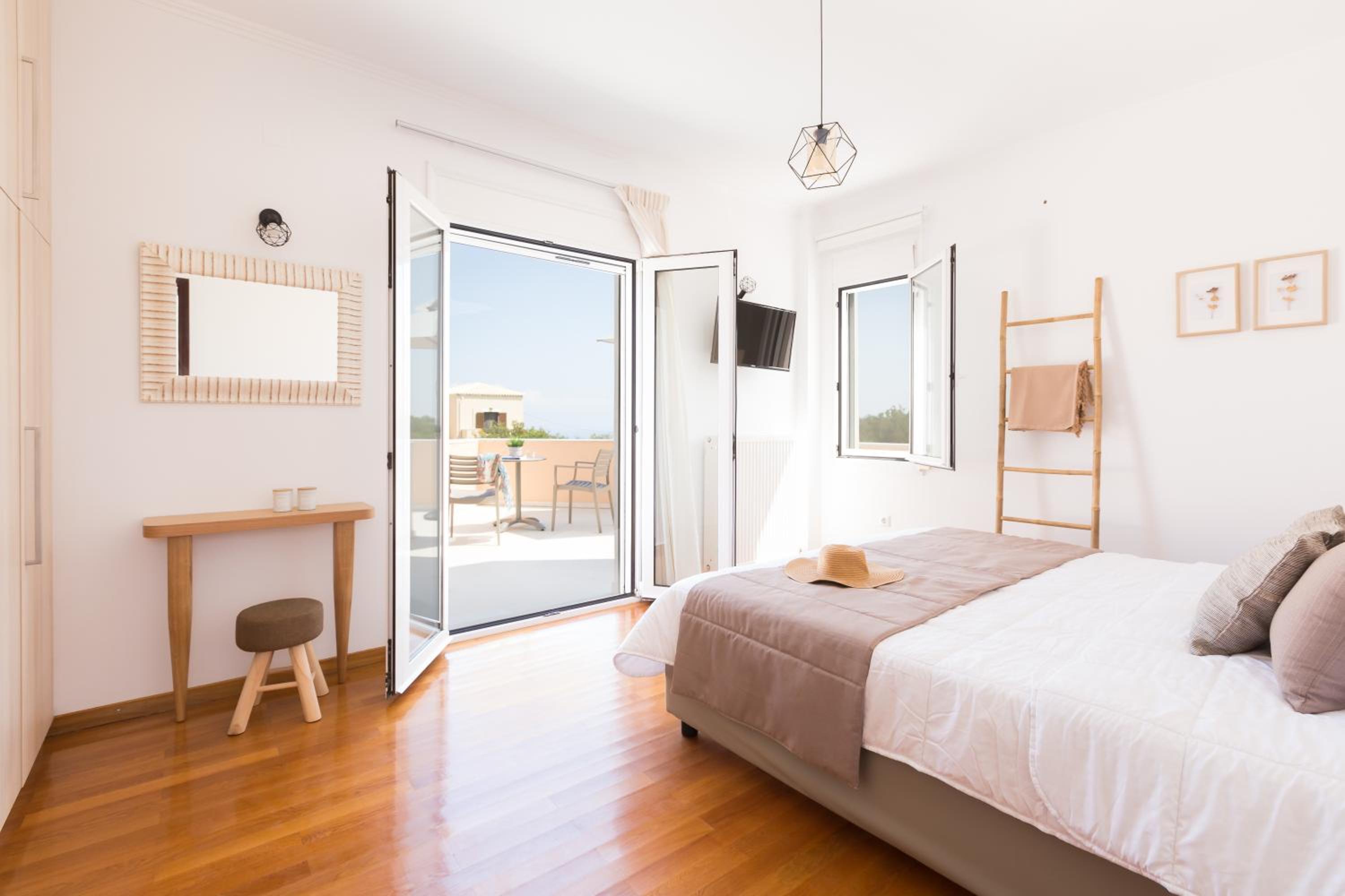 Villa photo 2