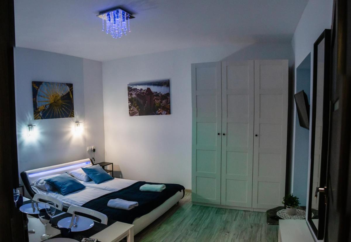 One-Bedroom Apartment - Photo 1