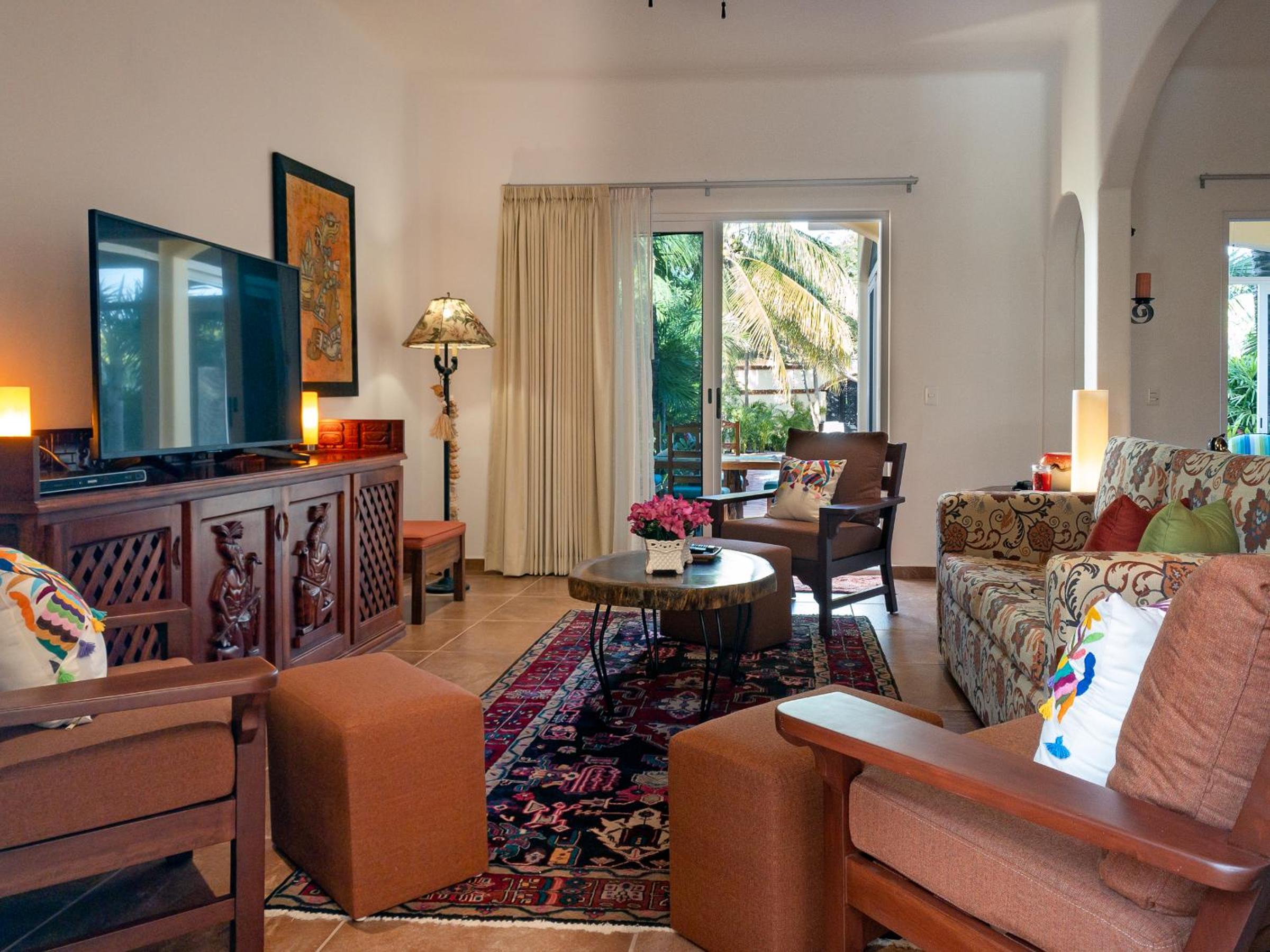 Three-Bedroom Villa photo 2