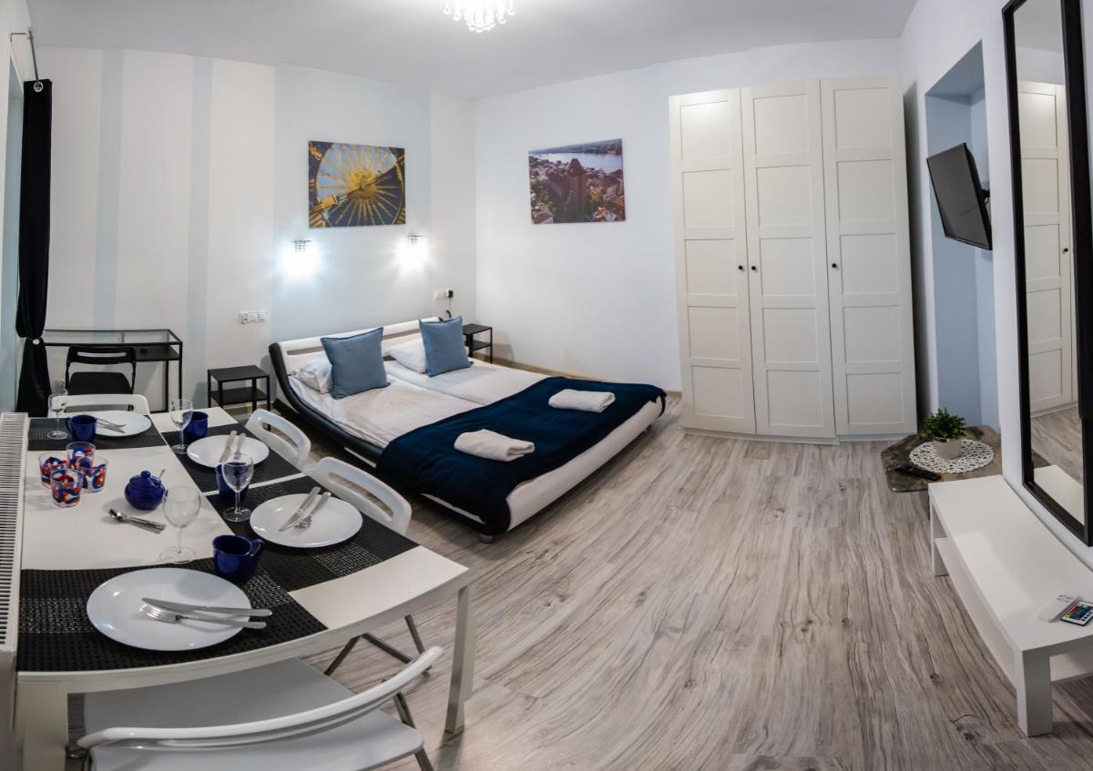 One-Bedroom Apartment - Photo 5