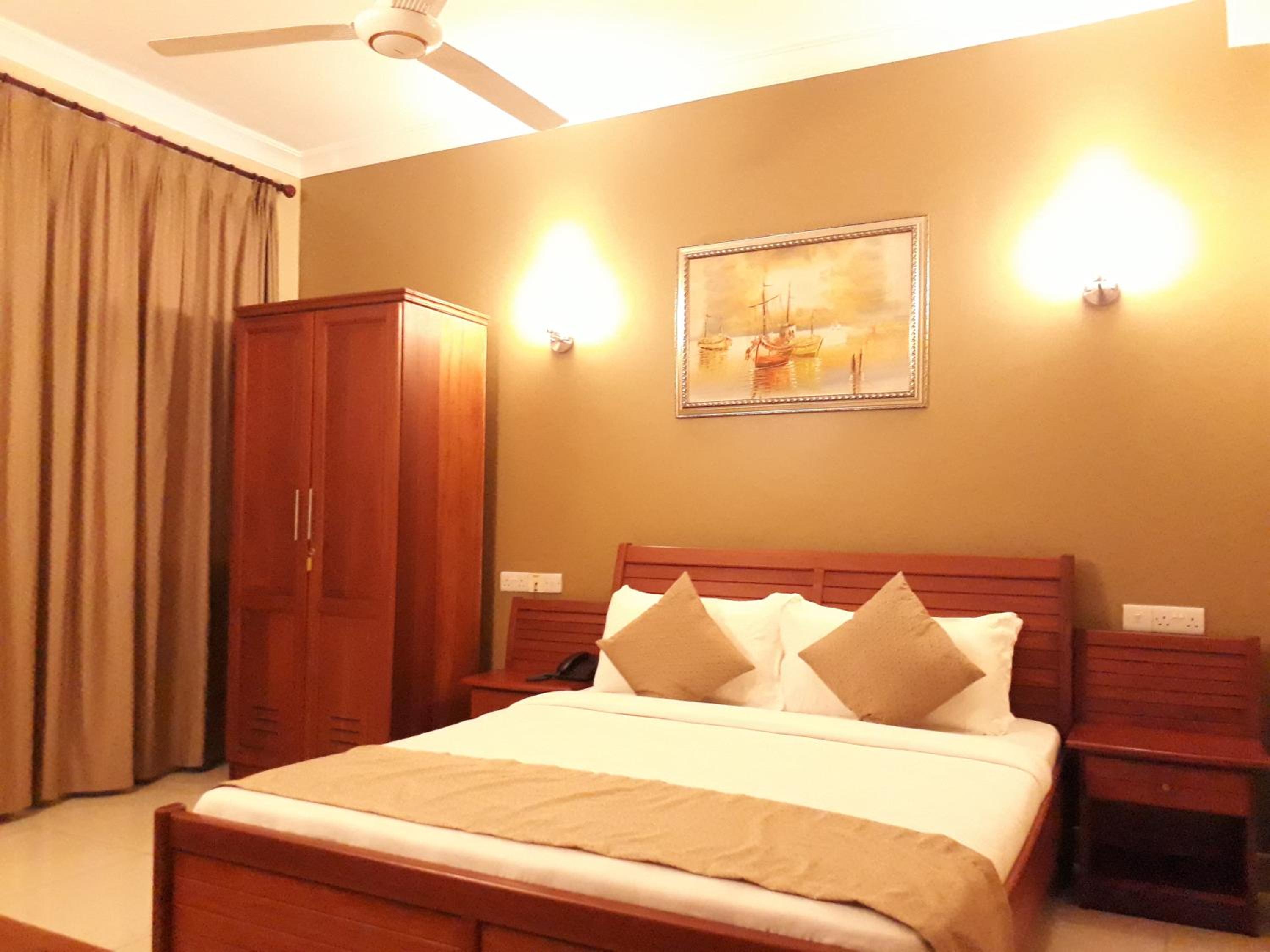 Queen Suite