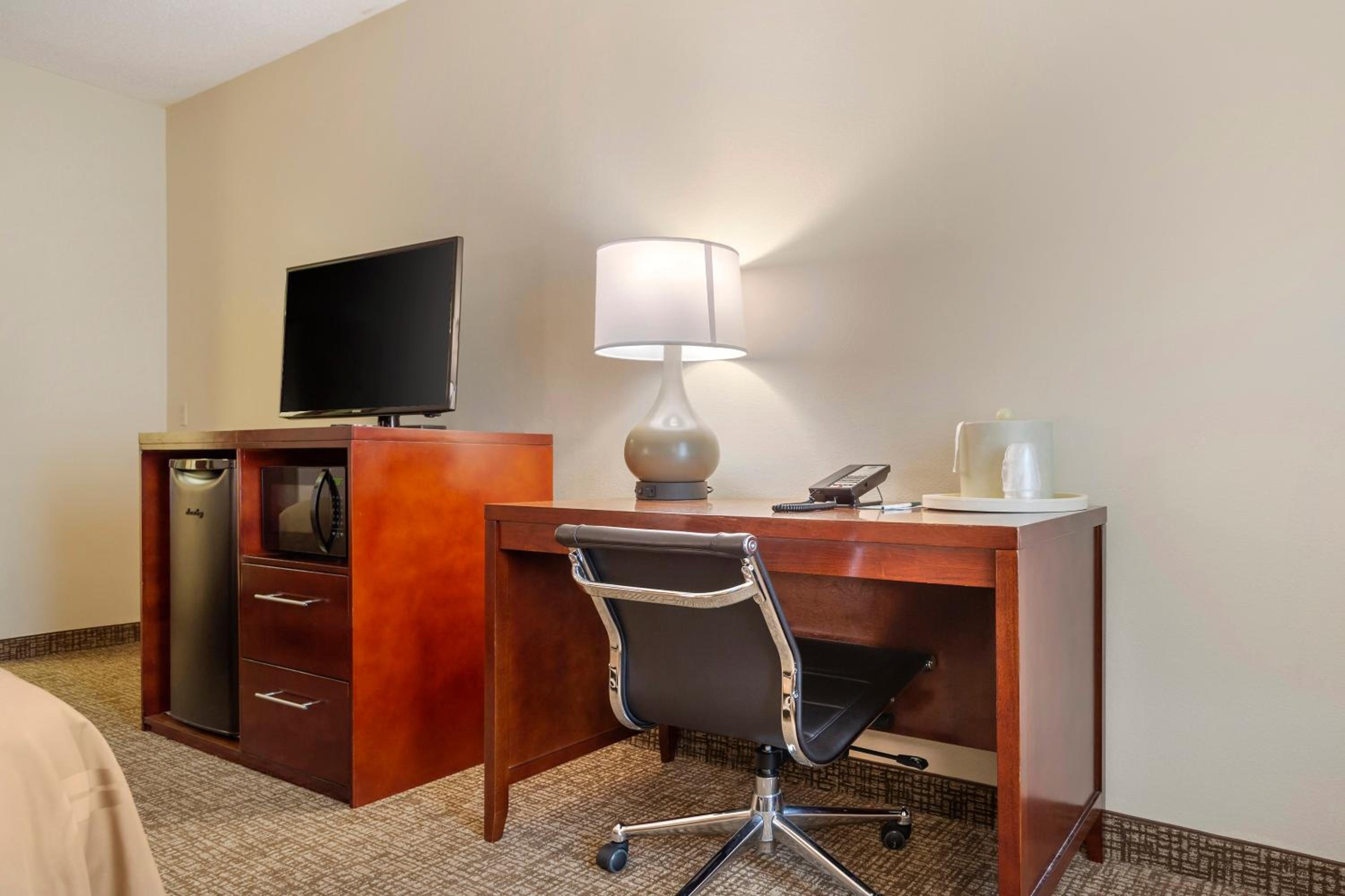 King Room - Accessible/Non-Smoking - Photo 3