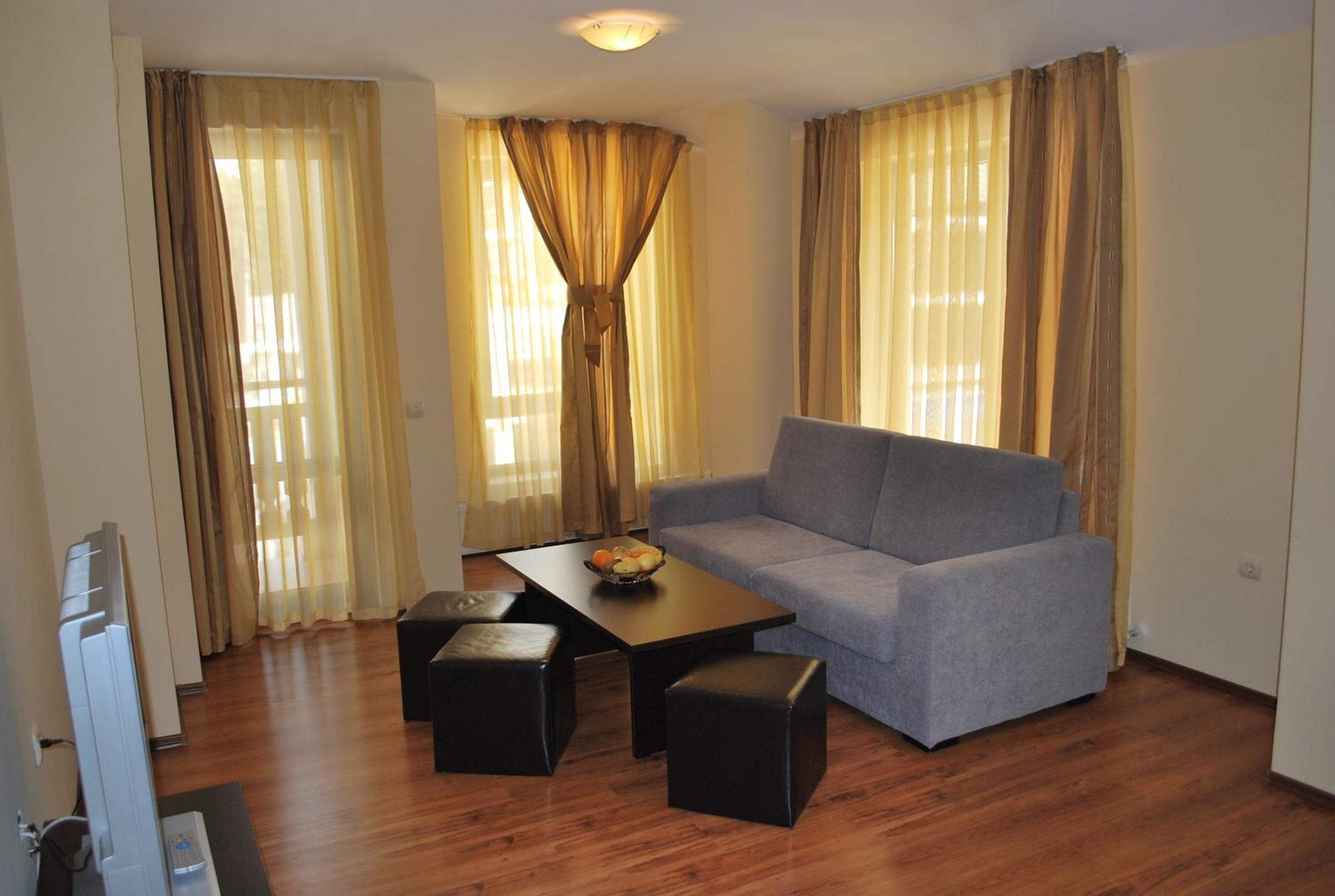 One-Bedroom Suite (3 Adults) photo 1