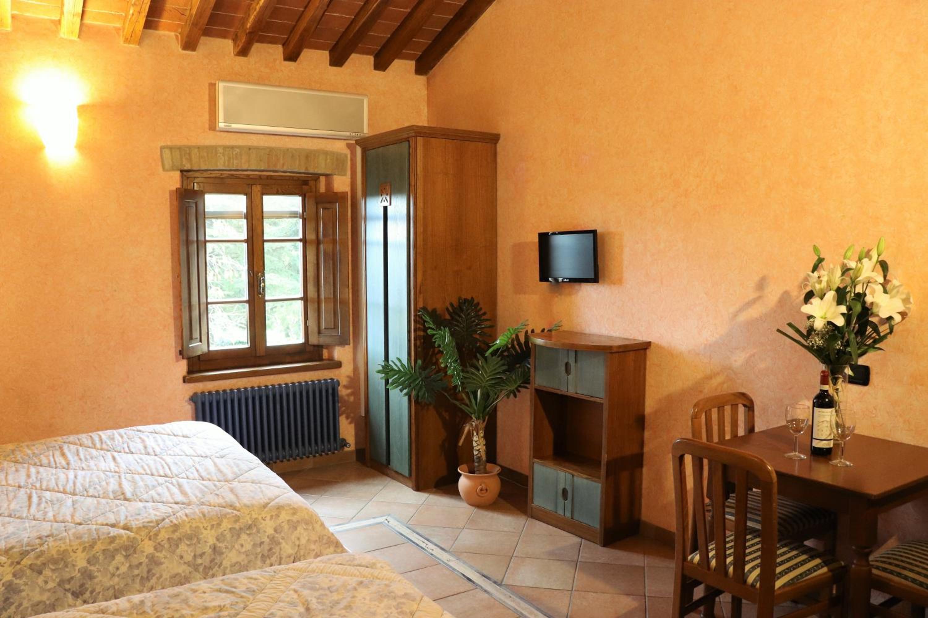 Double Room - Photo 2