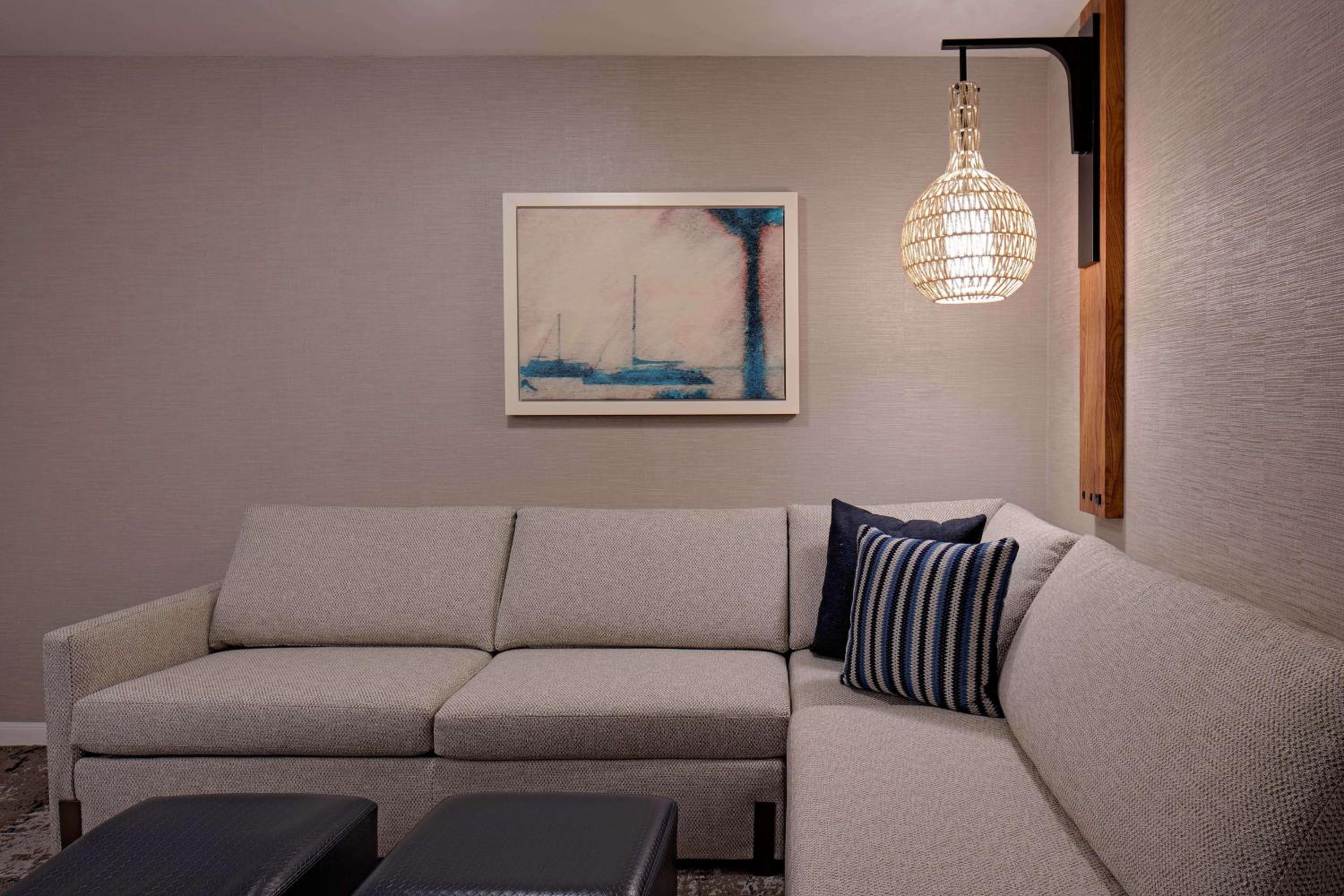 King Suite - Photo 3
