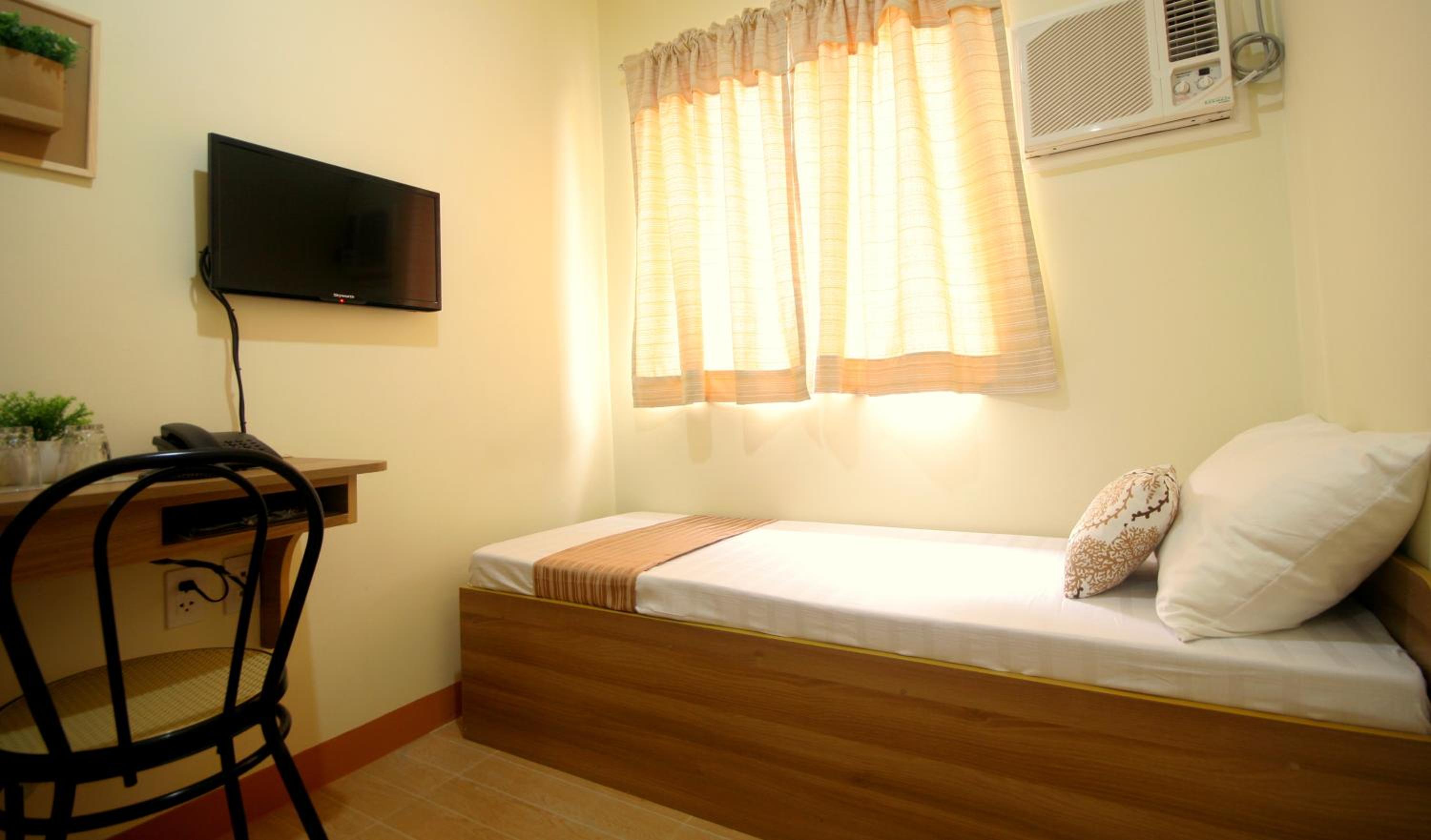 Deluxe Single Room