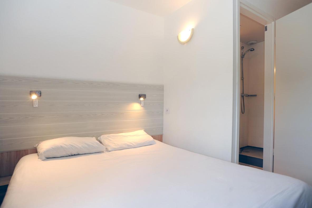 Standard Double Room photo 3