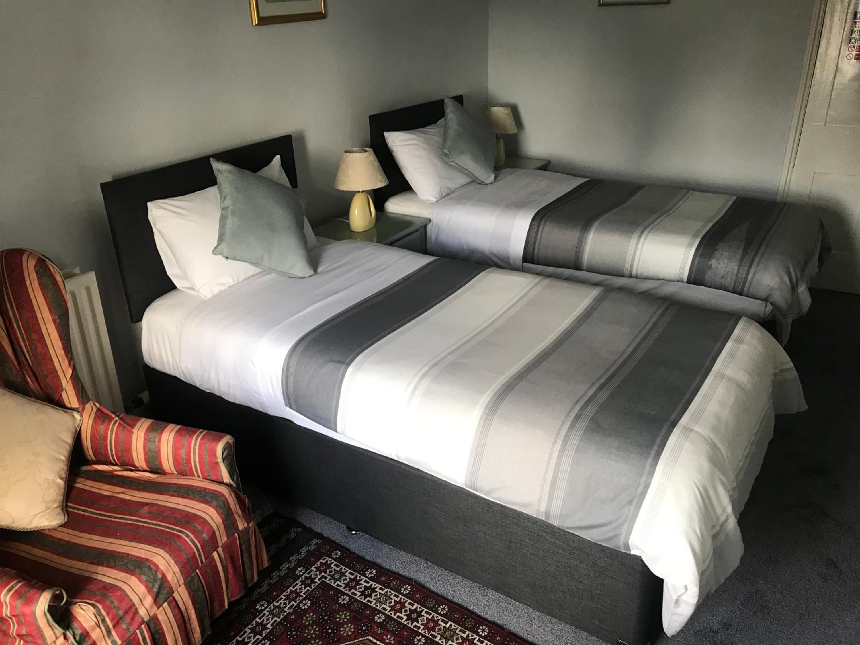Deluxe Twin Room photo 3