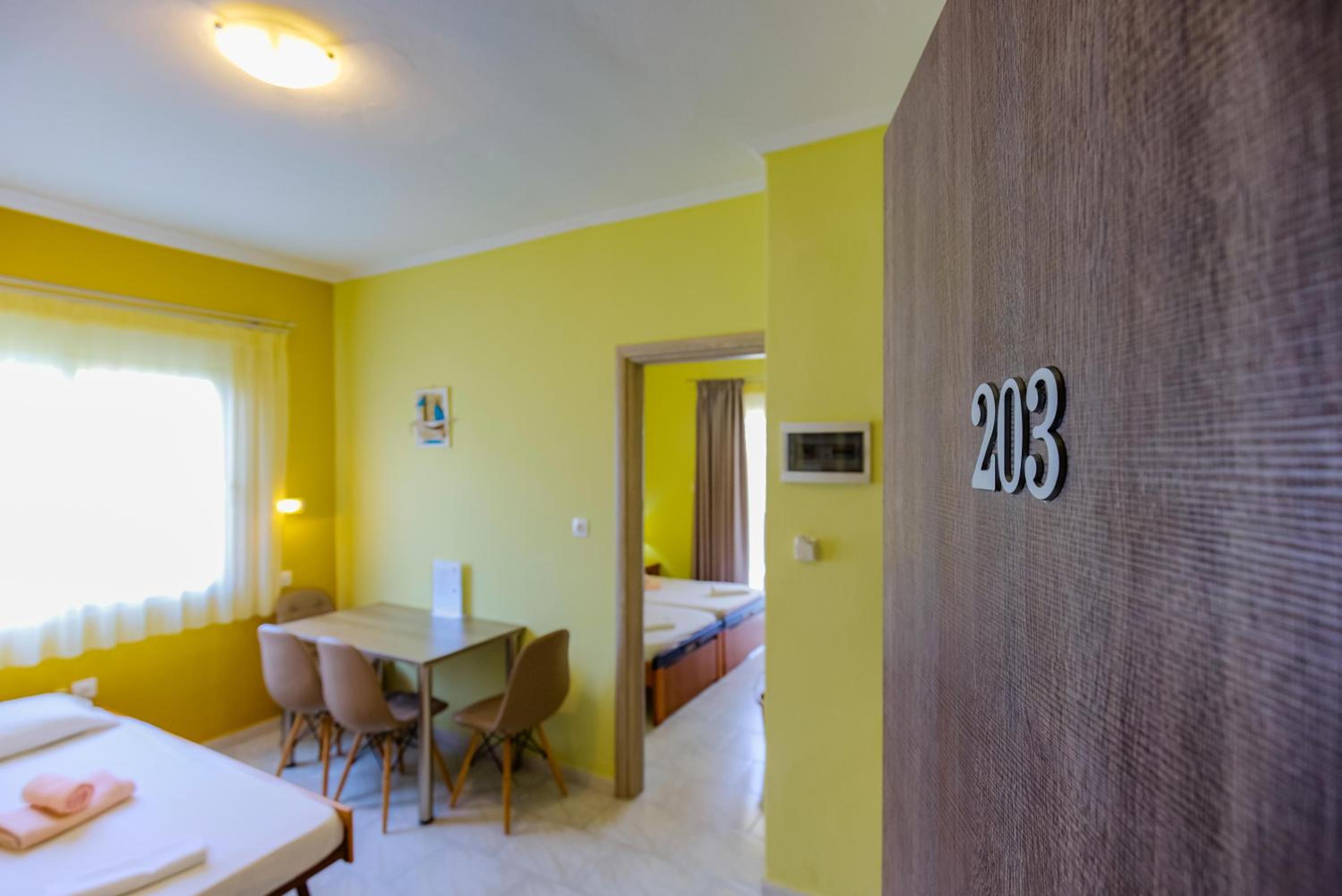 One-Bedroom Apartment (4 Adults) photo 1
