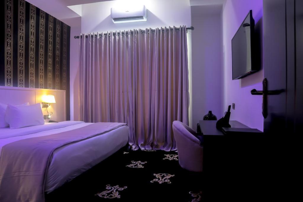 Standard King Room
