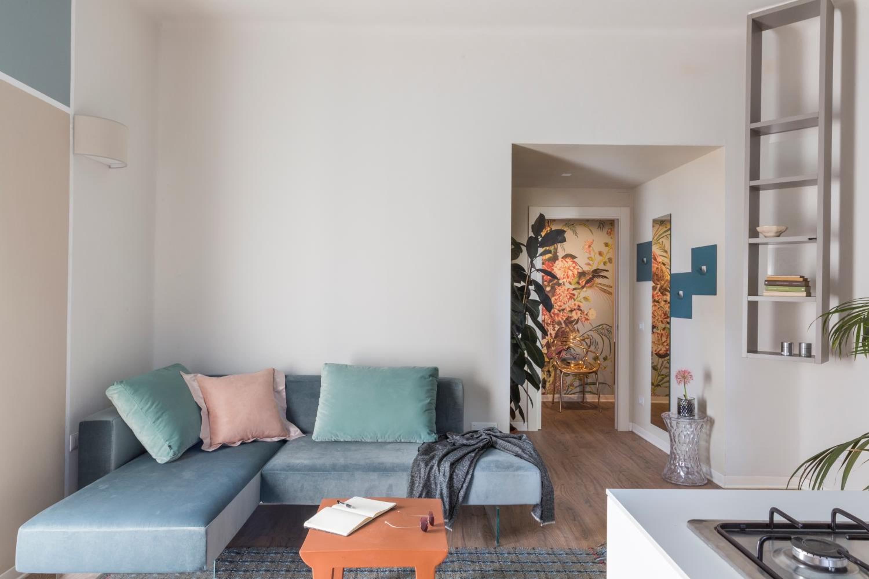 Two-Bedroom Apartment Comfort - Photo 11