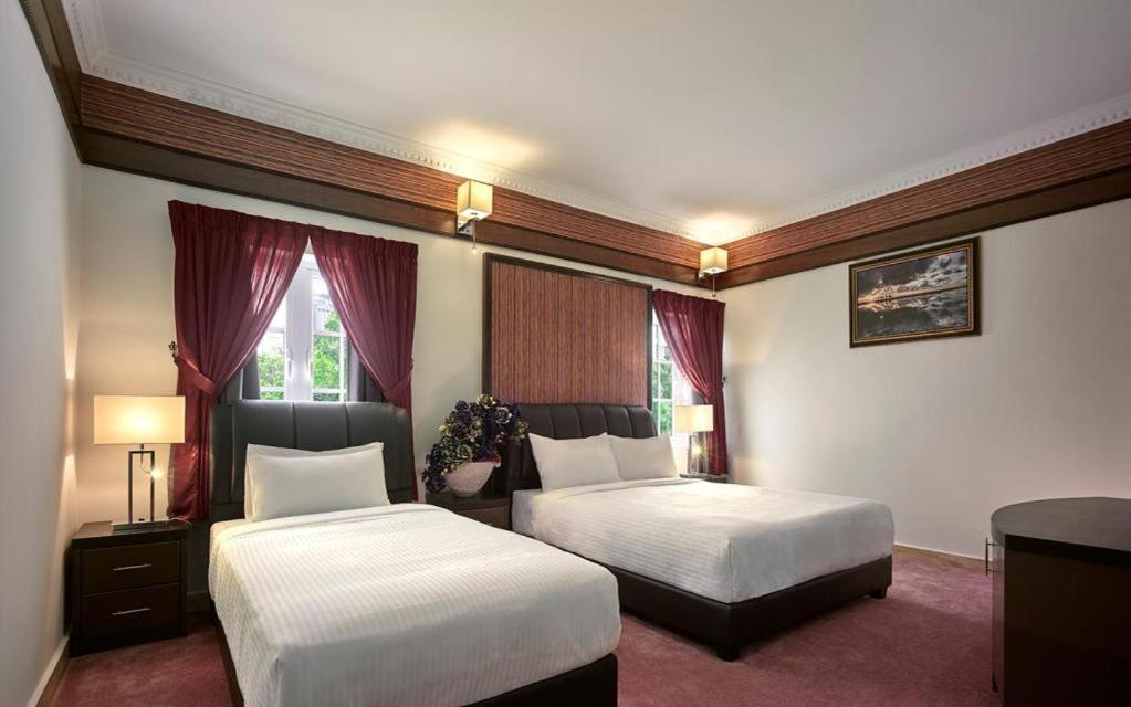 Deluxe Queen Room