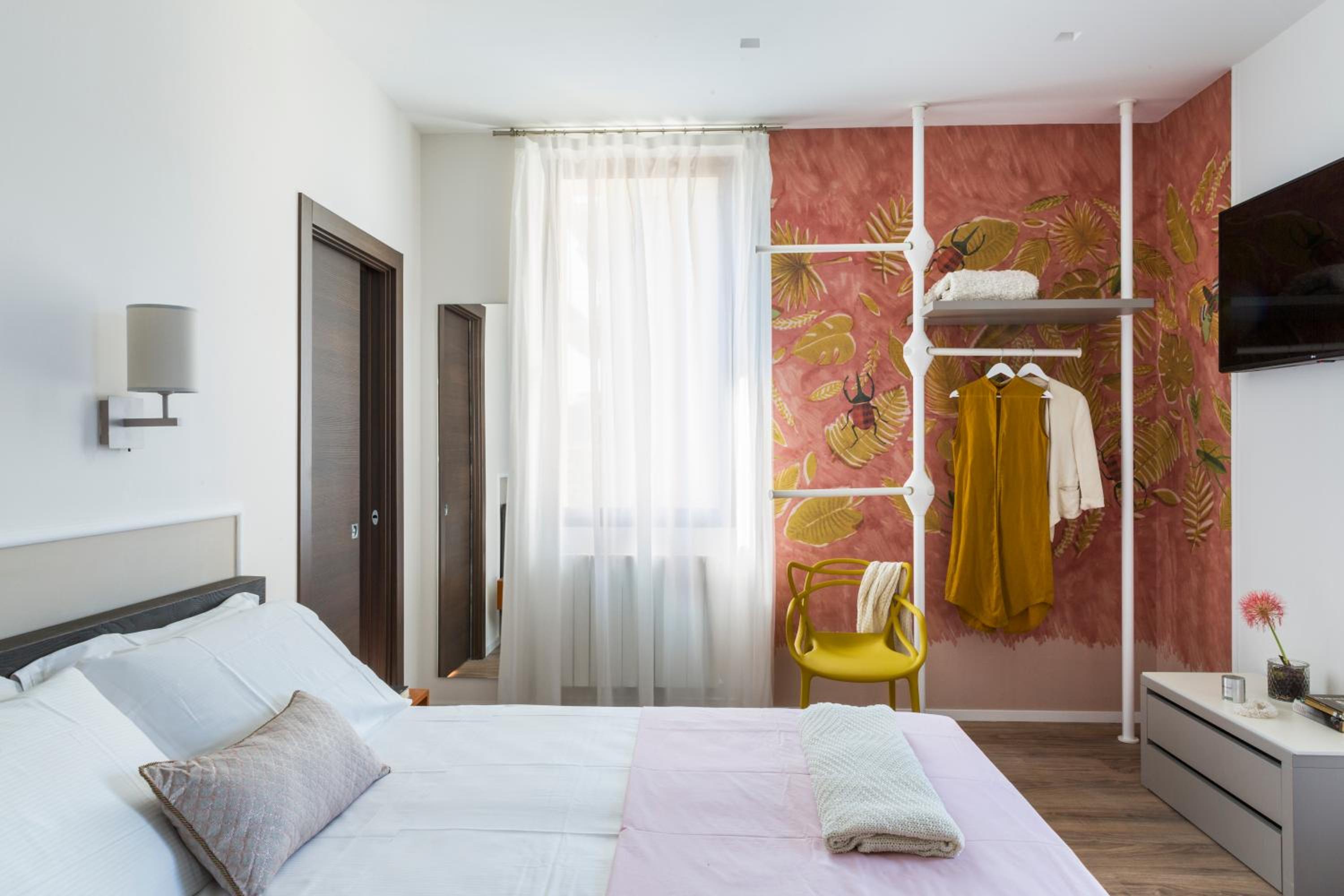 Deluxe Double Room with Balcony - Photo 1