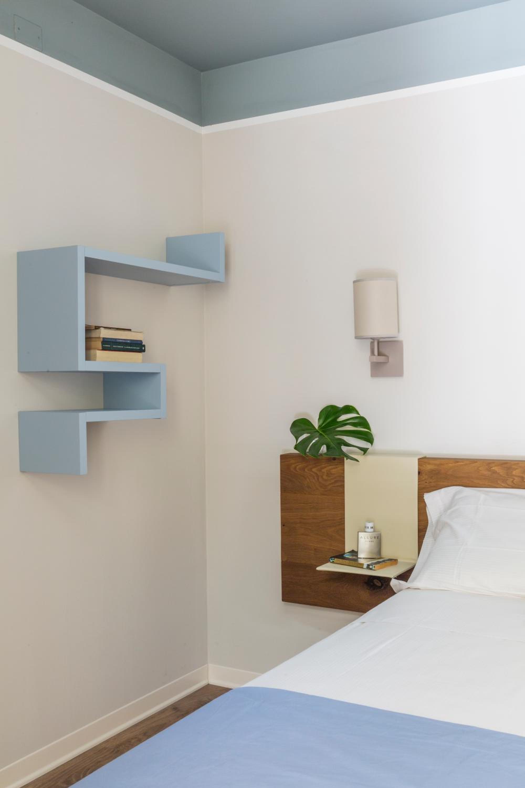 One-Bedroom Apartment with Terrace photo 2
