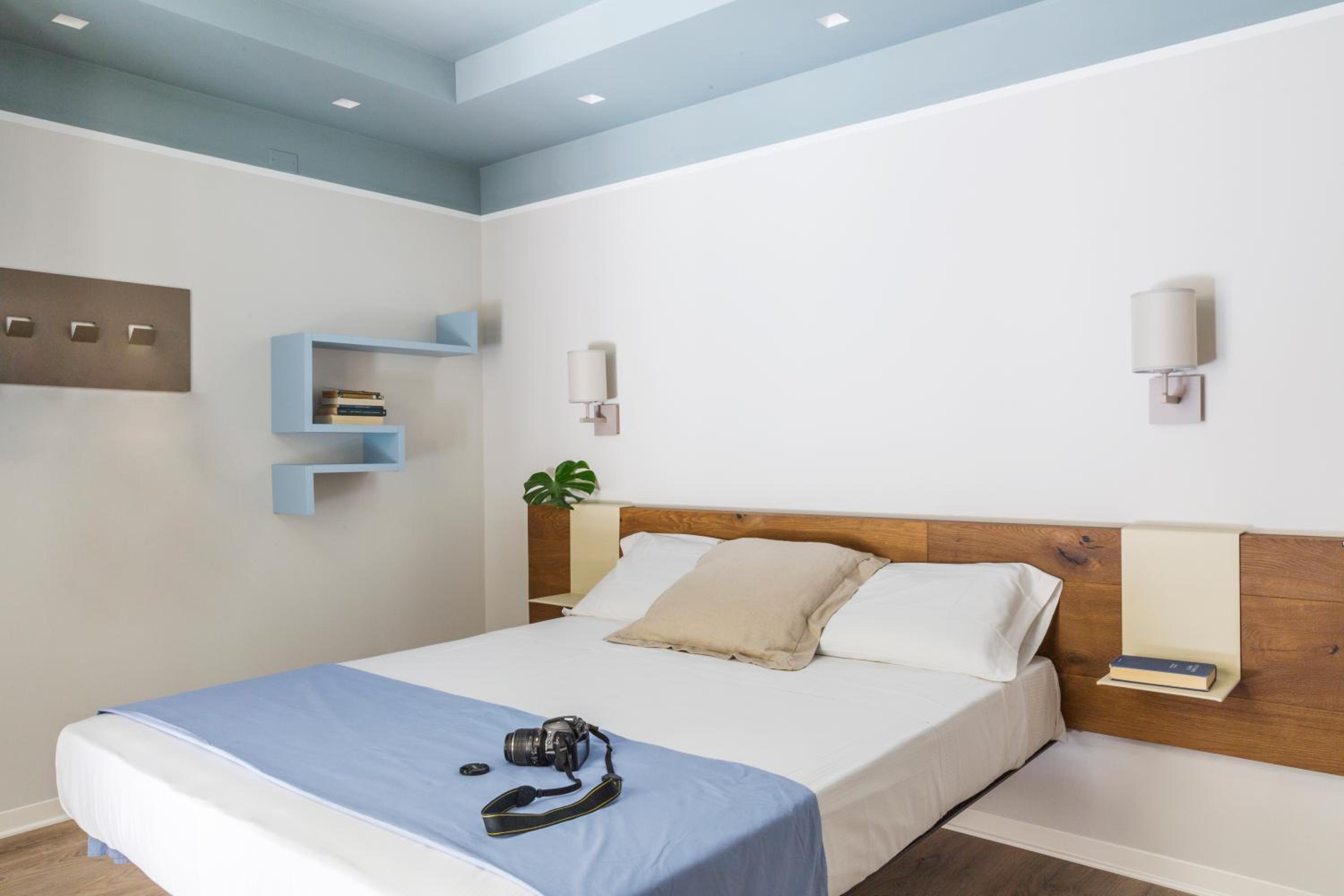 One-Bedroom Apartment with Terrace photo 1