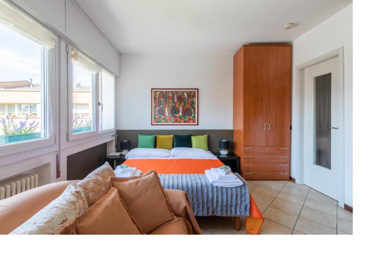 Apartment with Lake View