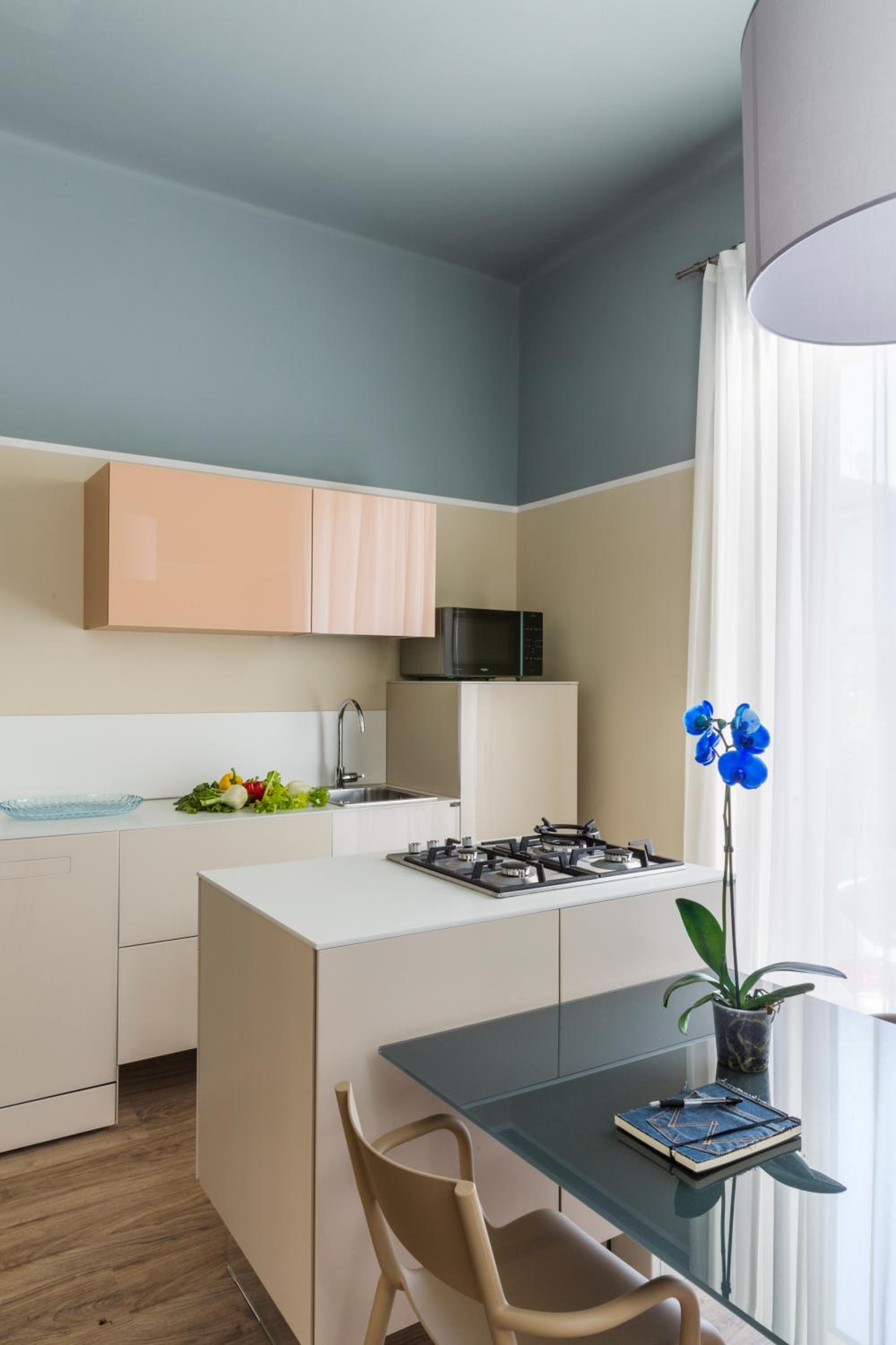 Two-Bedroom Apartment Comfort - Photo 9