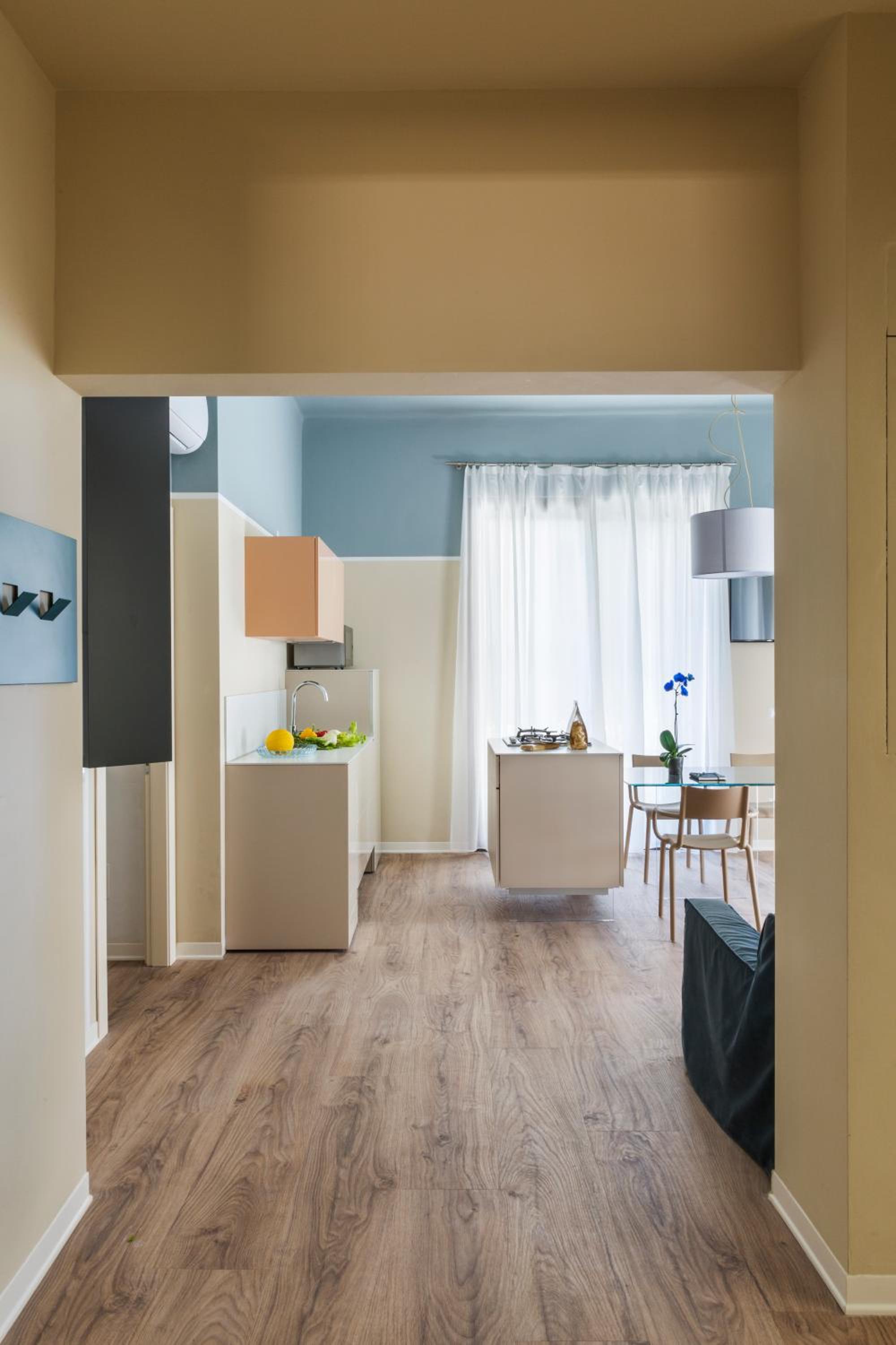 Two-Bedroom Apartment Comfort - Photo 8