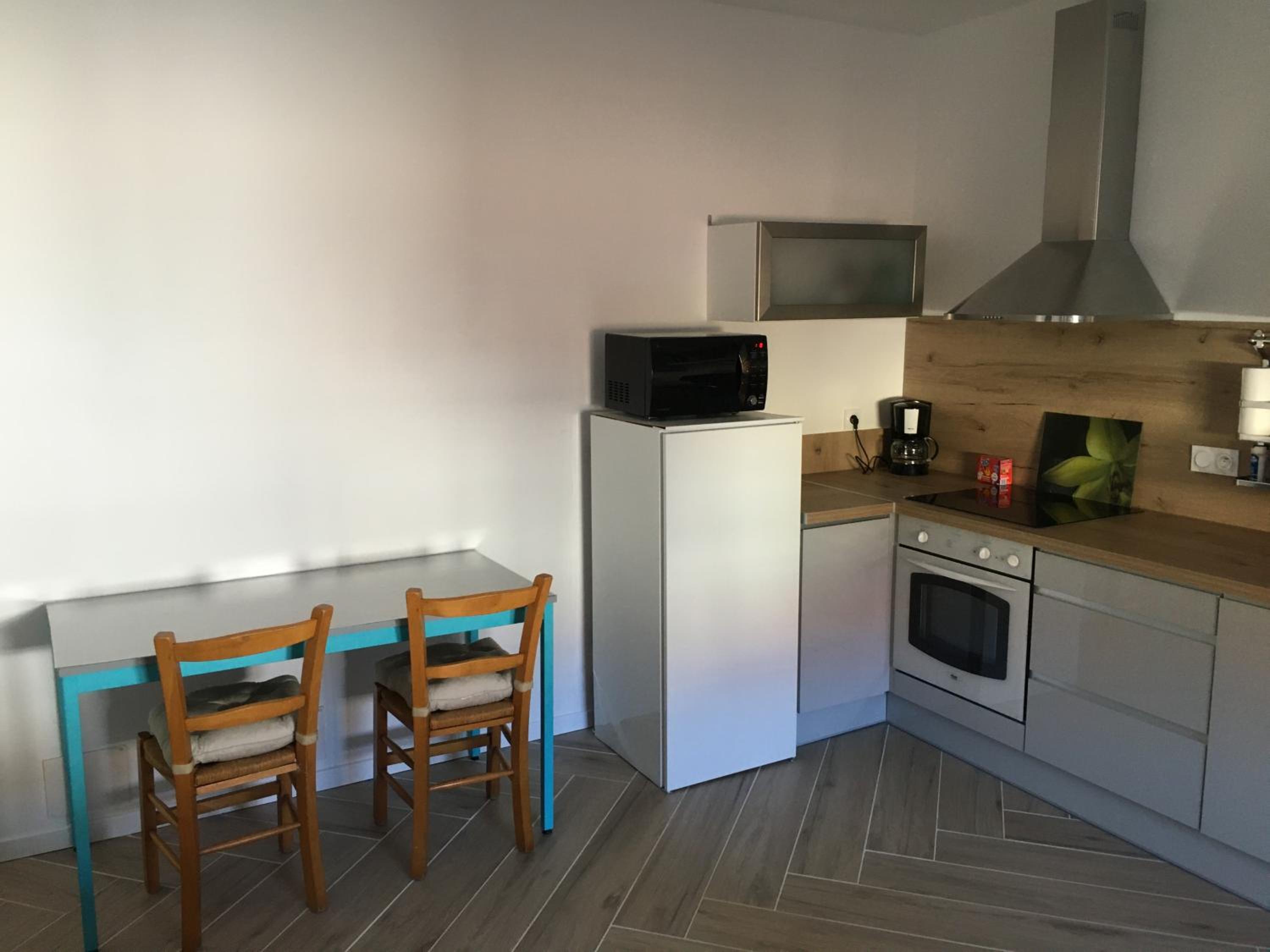 One-Bedroom Apartment - Photo 15