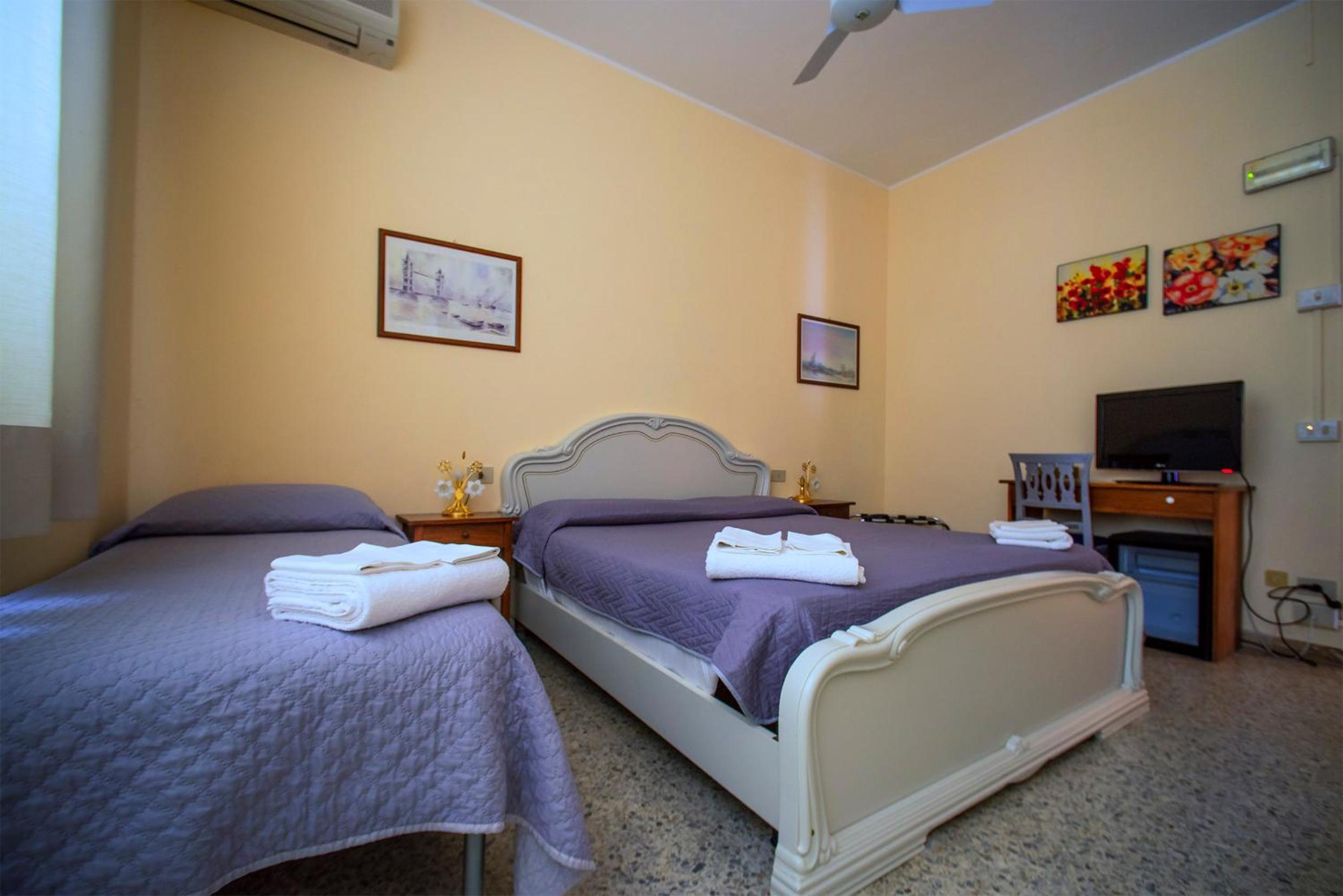 Comfort Triple Room