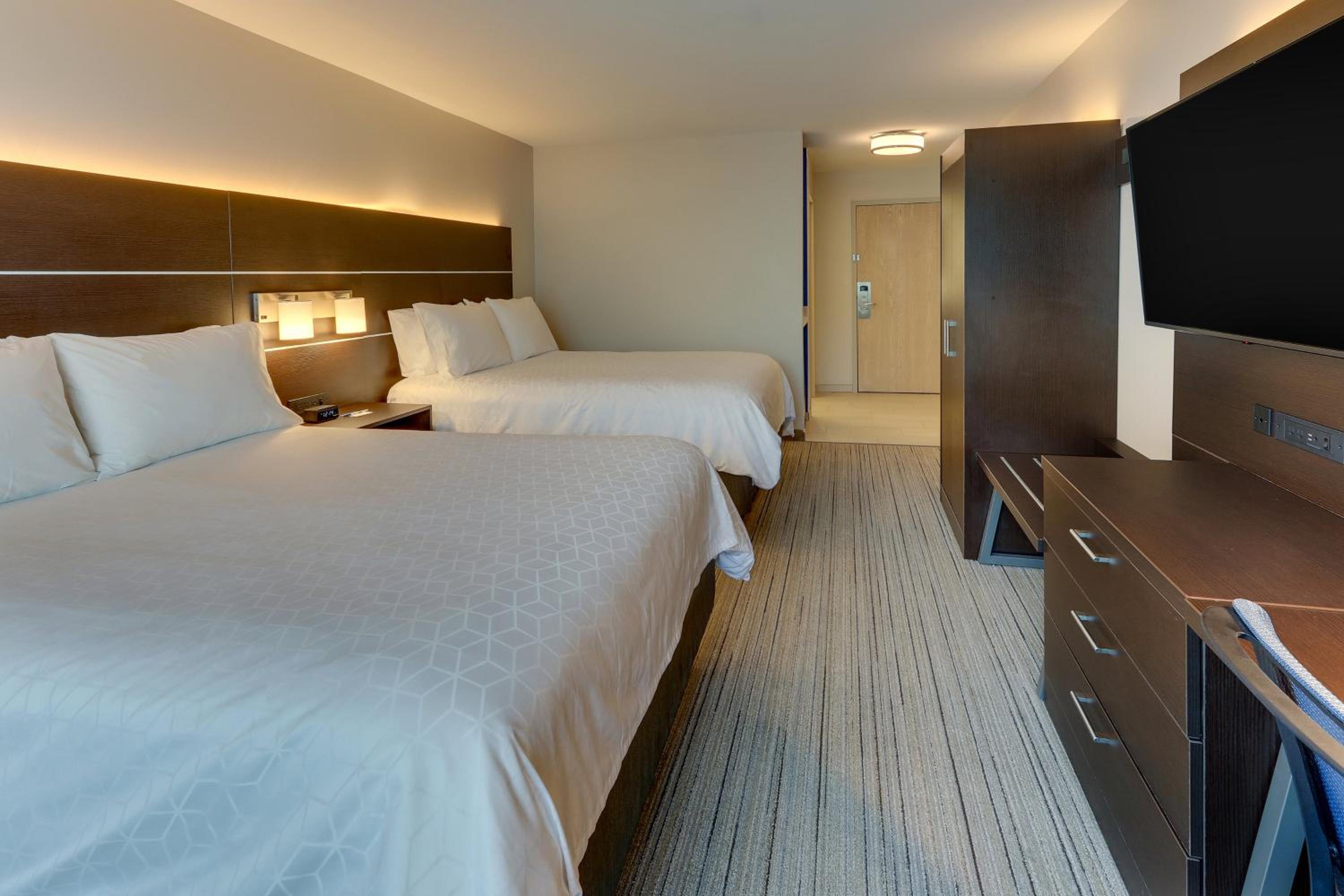 Standard Double Room with Two Double Beds - Photo 5