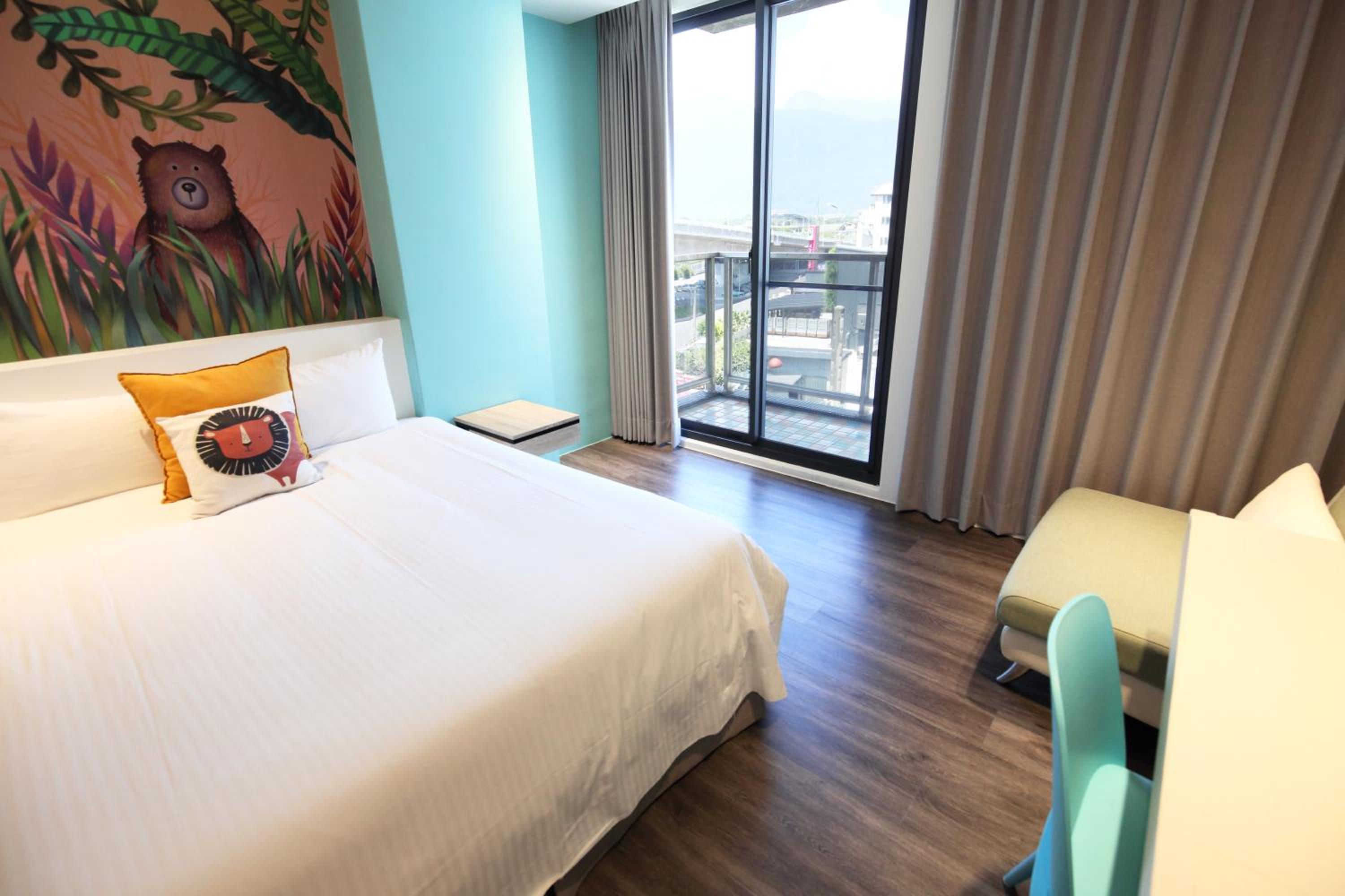 Quadruple Room with Balcony photo 3