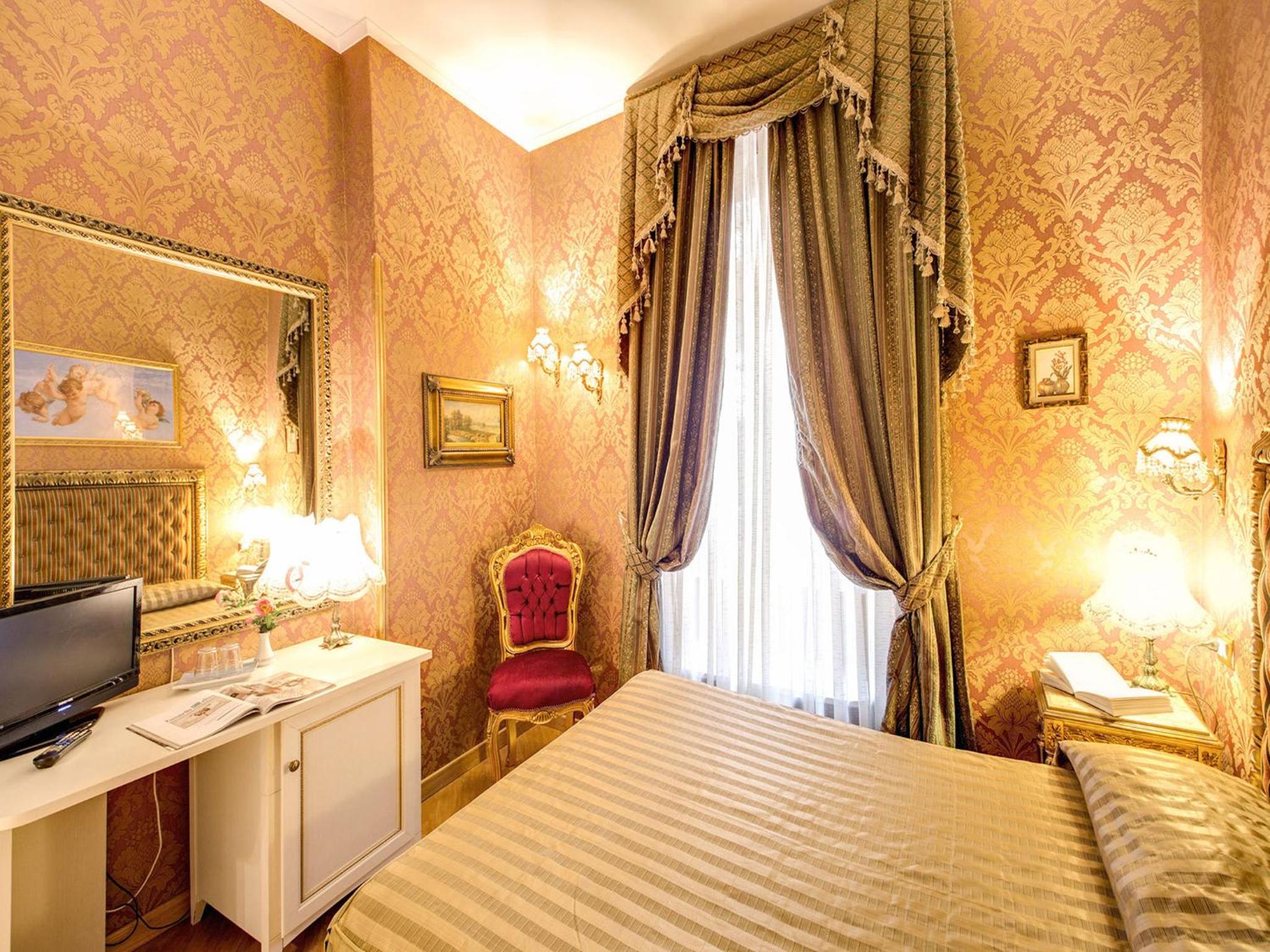 Standard Double Room photo 2
