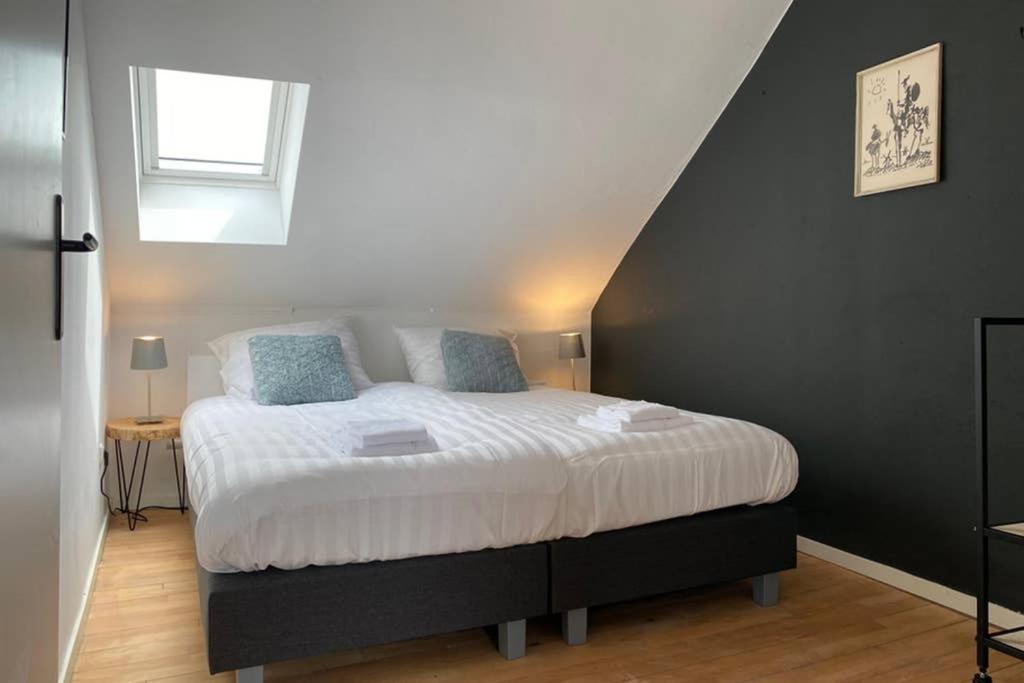 Two-Bedroom Apartment - Photo 6