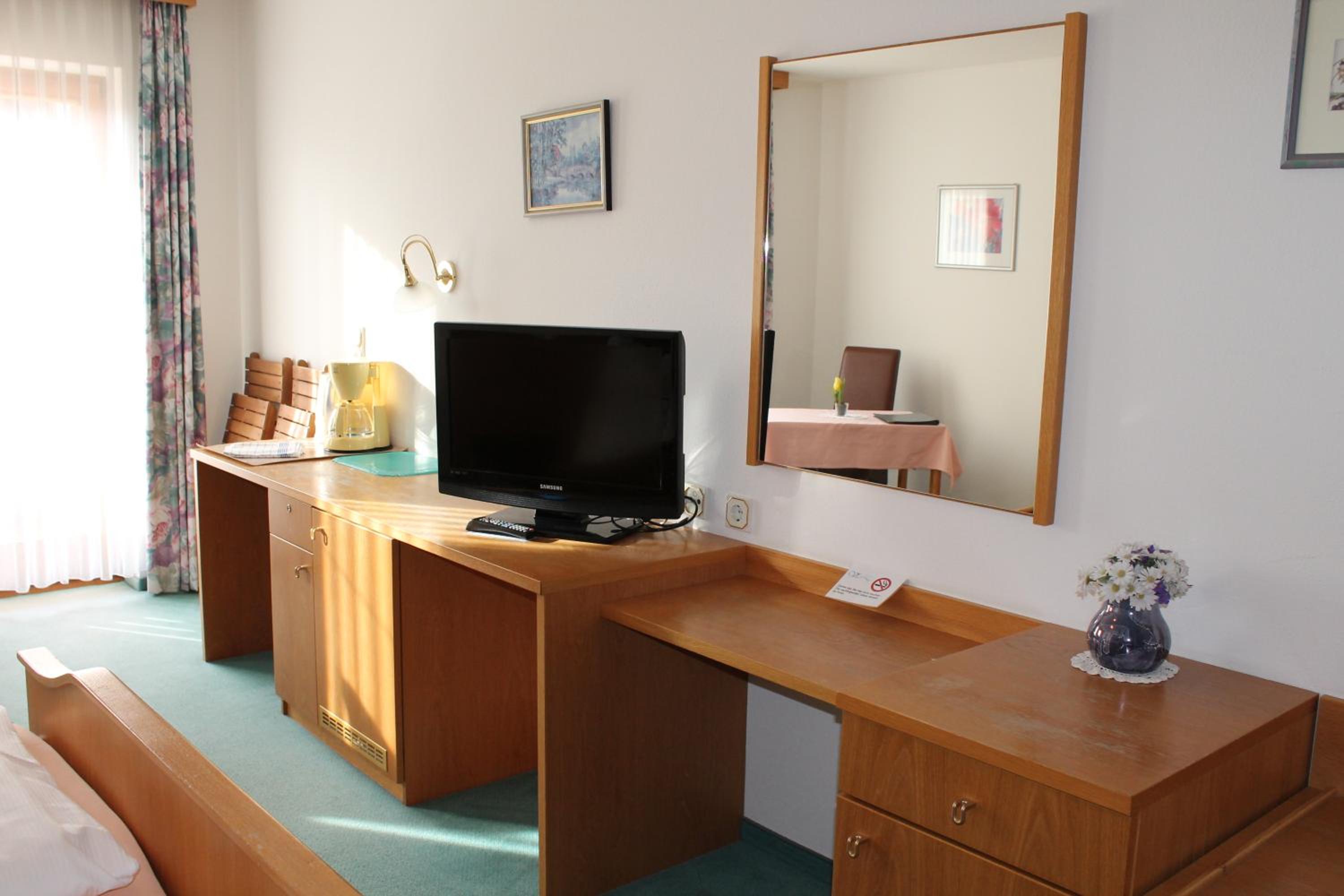 Double Room with Balcony photo 3