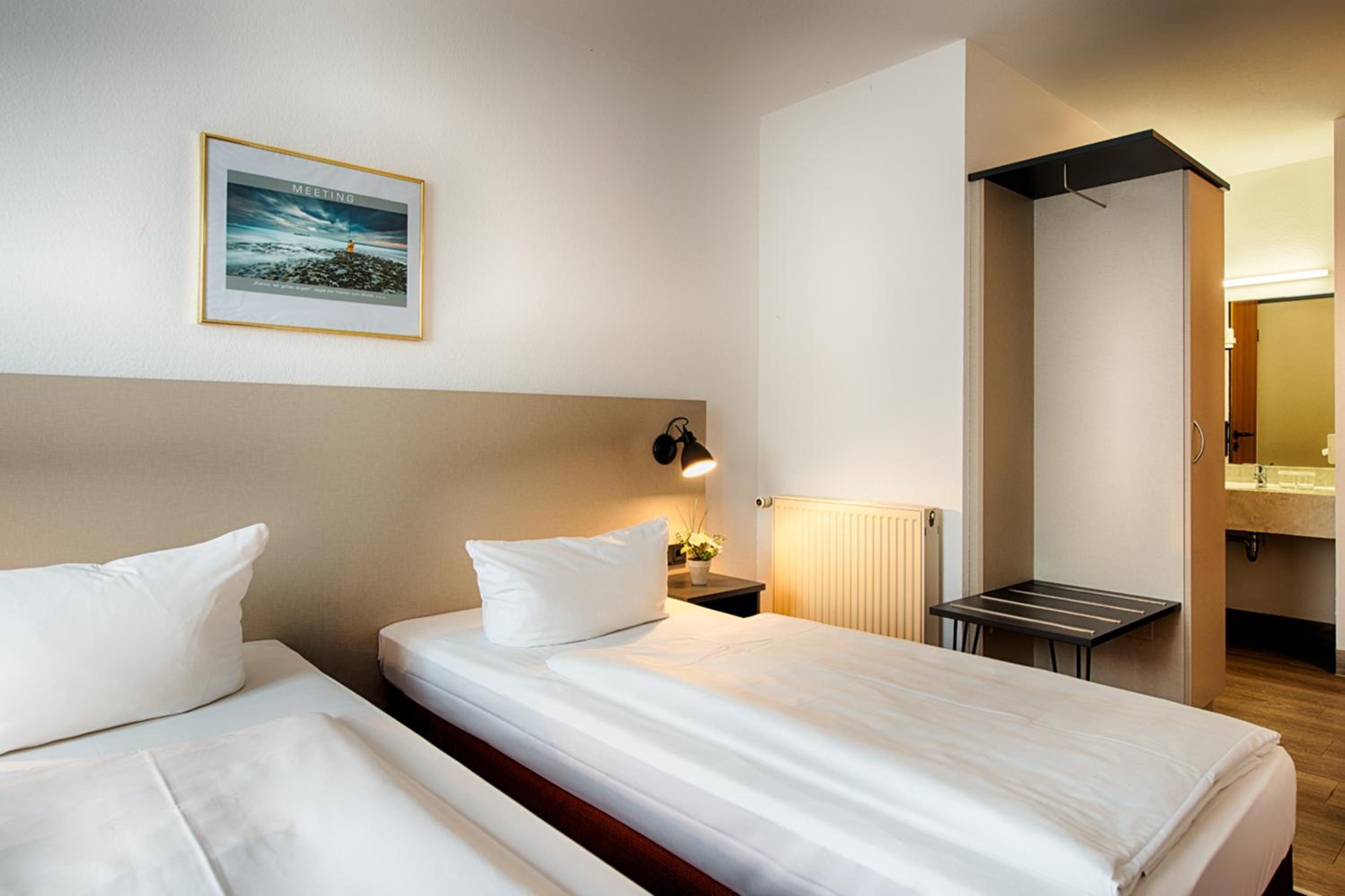 Business Room with Twin Beds photo 2