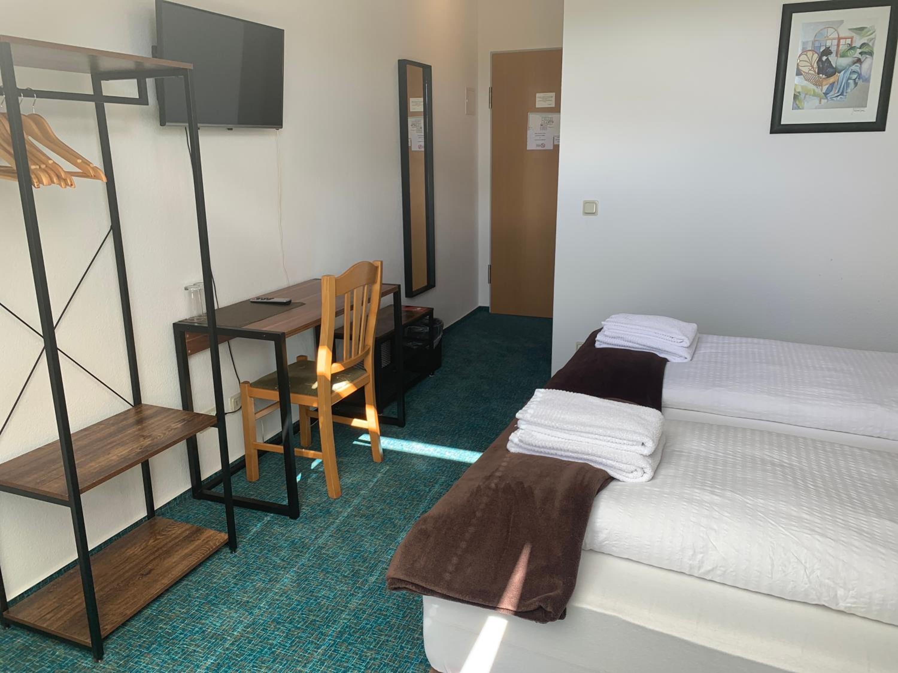 Standard Double Room - Photo 4