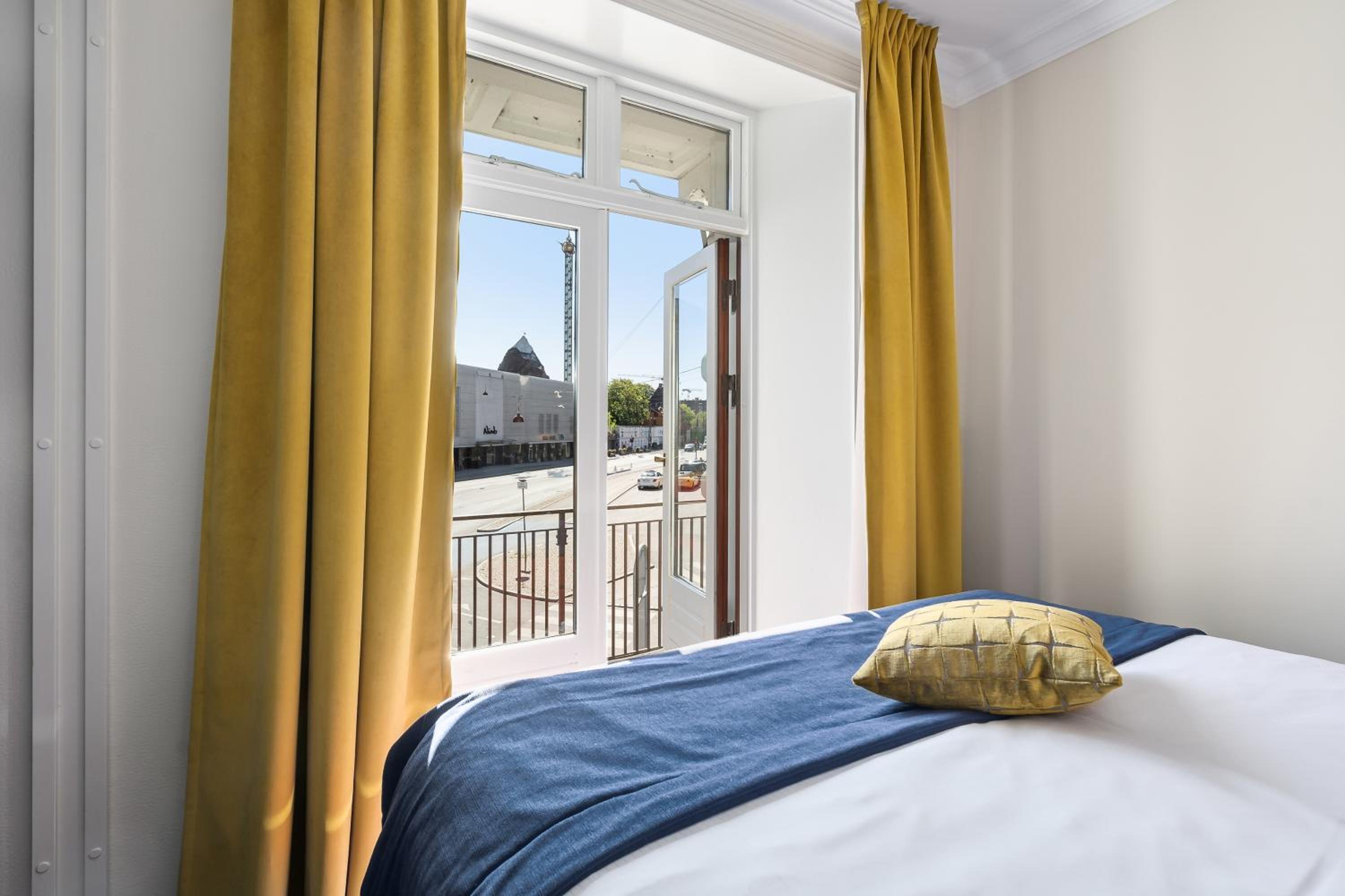 Junior Suite (2 Adults) - Photo 5
