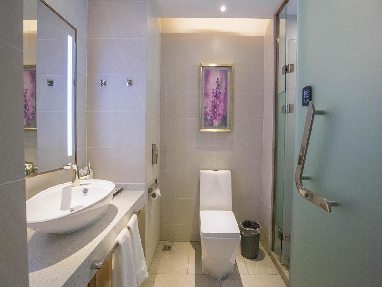 Business Suite Room photo 3