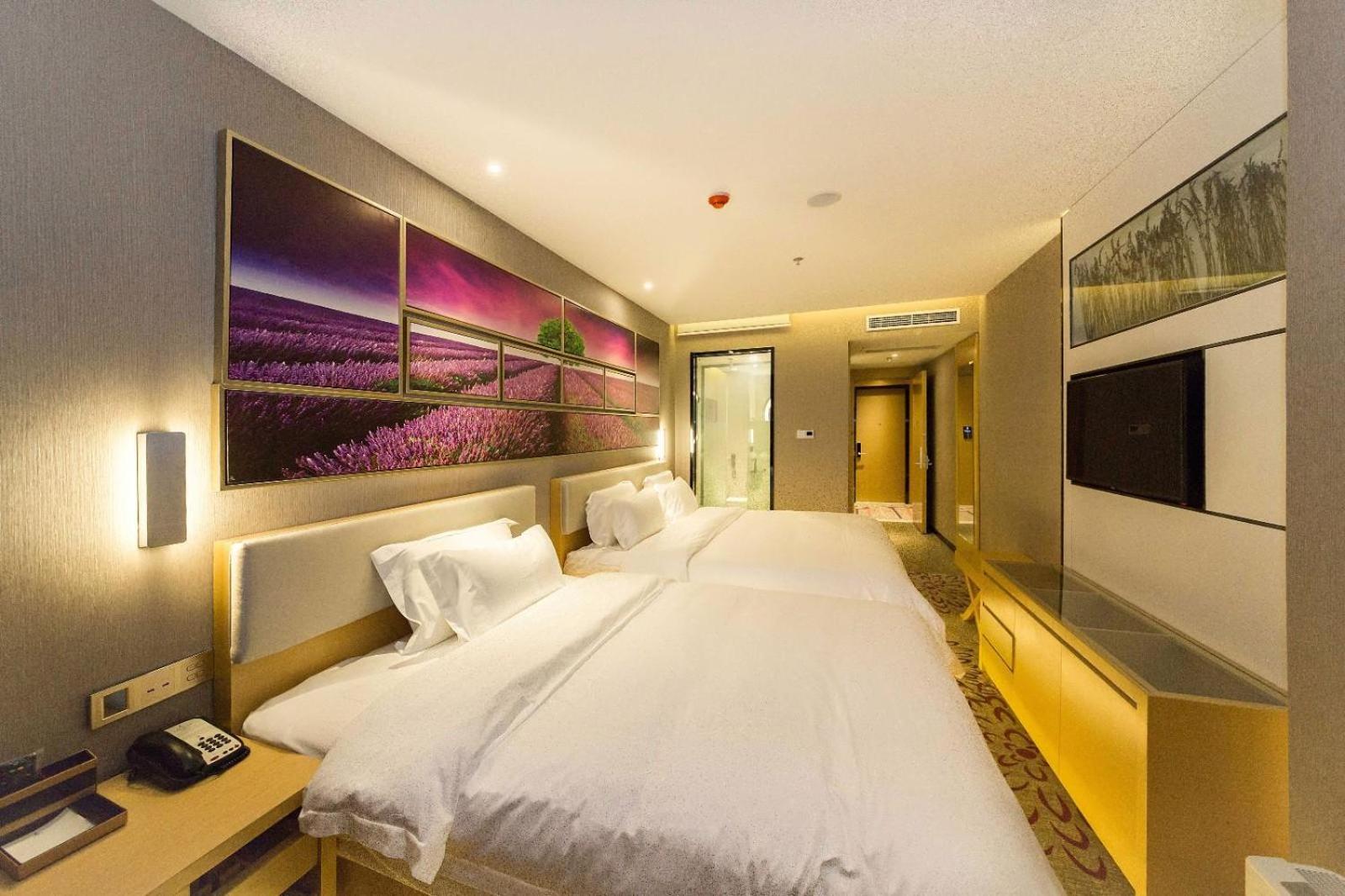 Elegant Twin Room - Photo 1