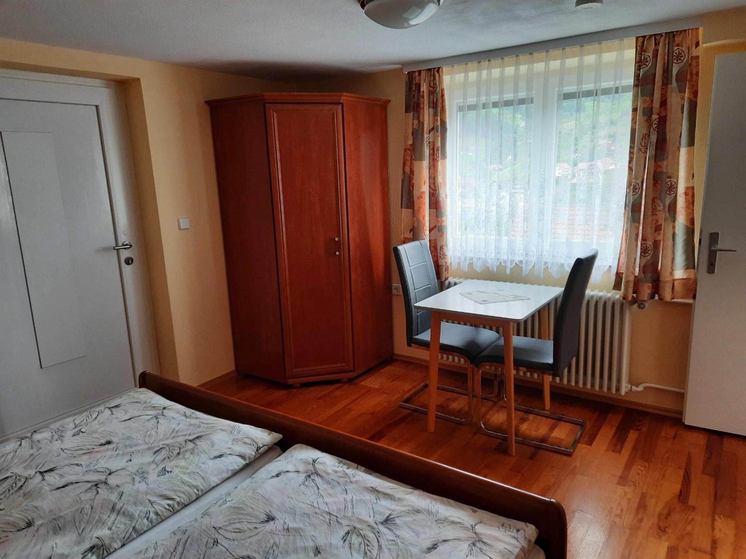 Apartment with Shower