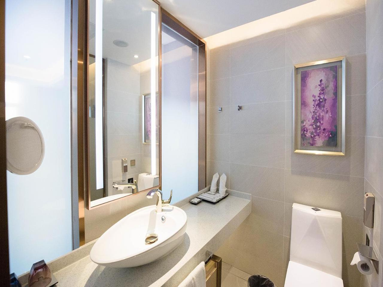 Business Suite Room photo 2