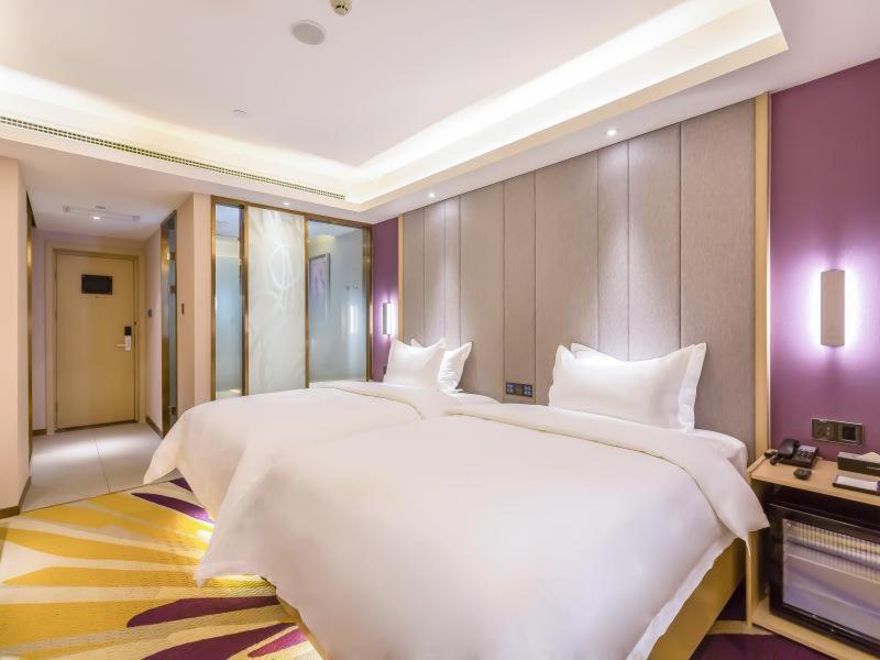 Deluxe Twin Room - Photo 2
