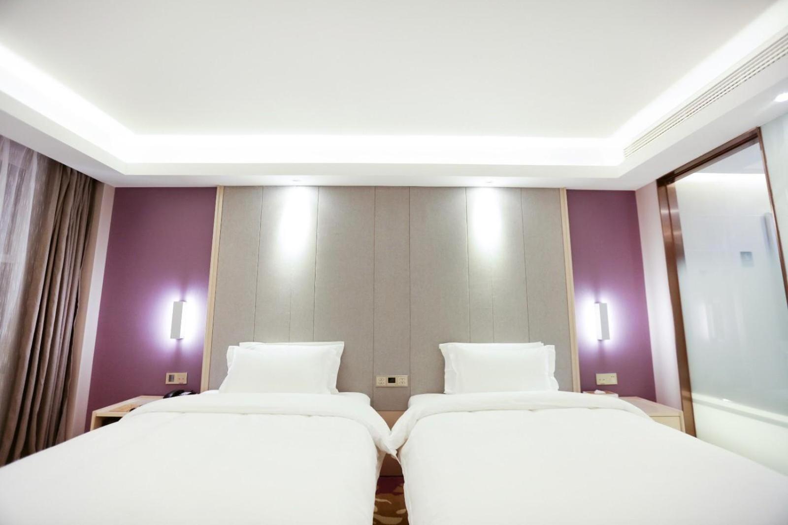 Deluxe Twin Room photo 3