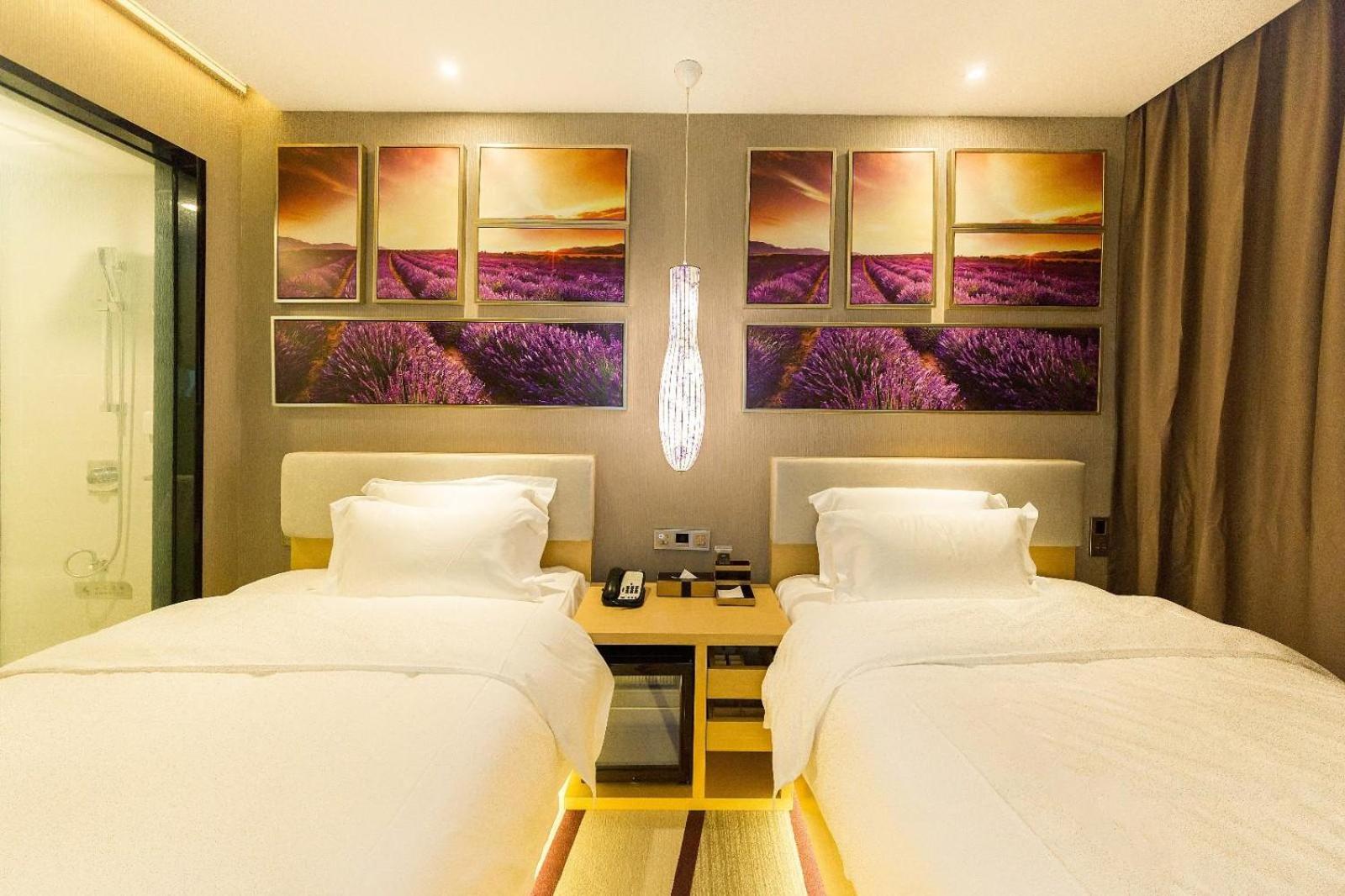 Elegant Twin Room - Photo 3