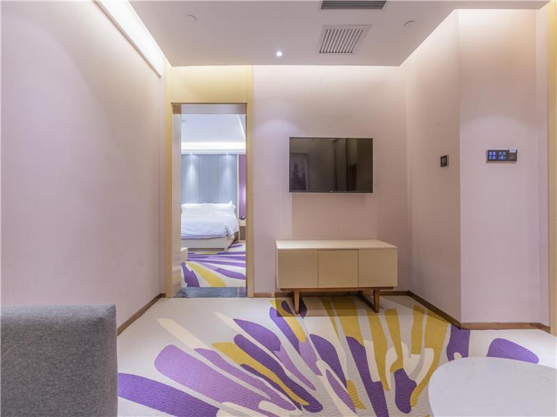 Deluxe Suite photo 3