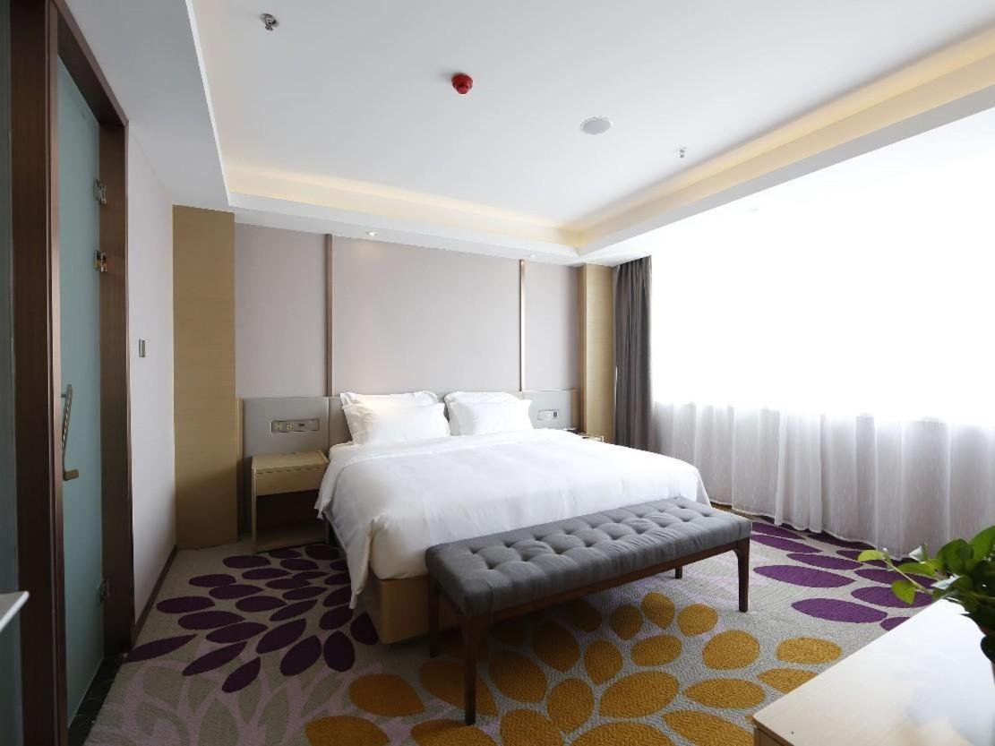 Male Room photo 1