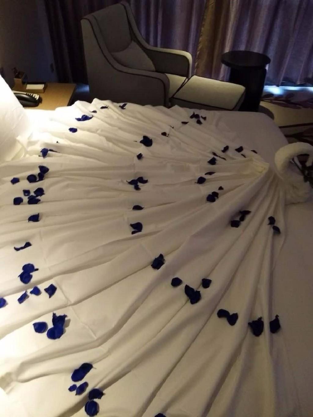 Romantic King Room