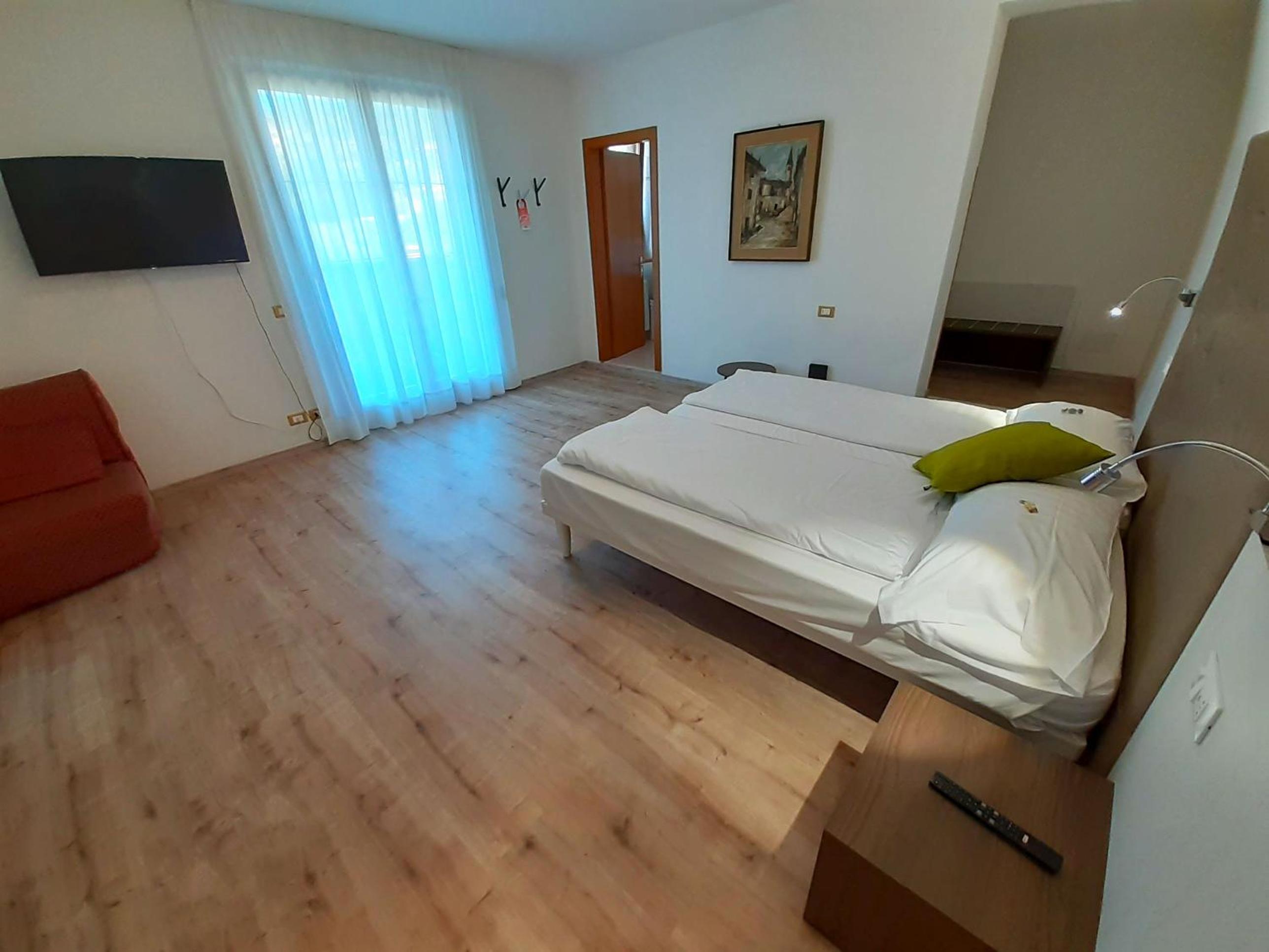 Family Room with Garden View photo 3
