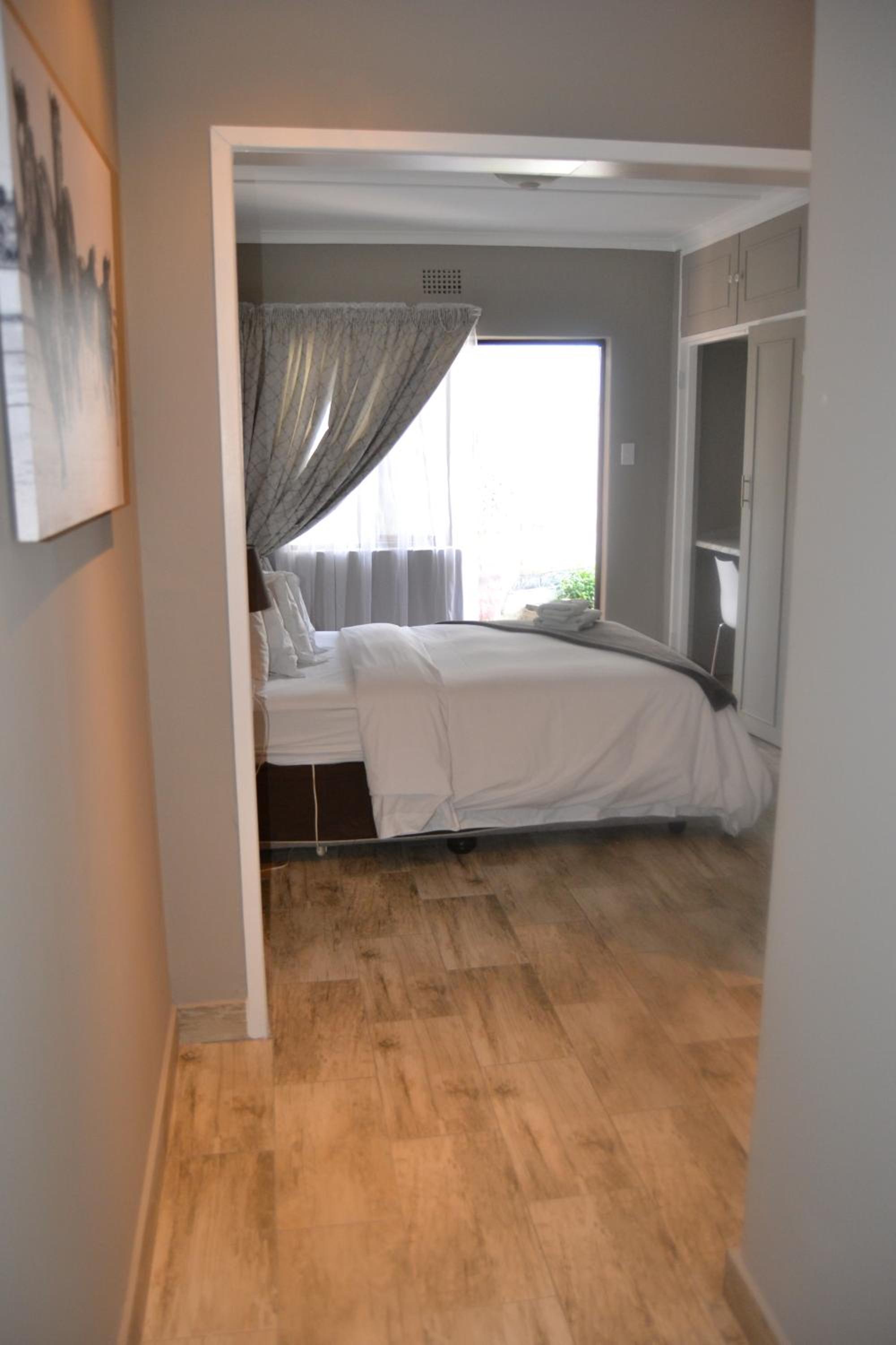 Double Room with Patio photo 3